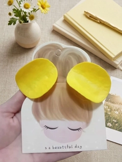 Желтый