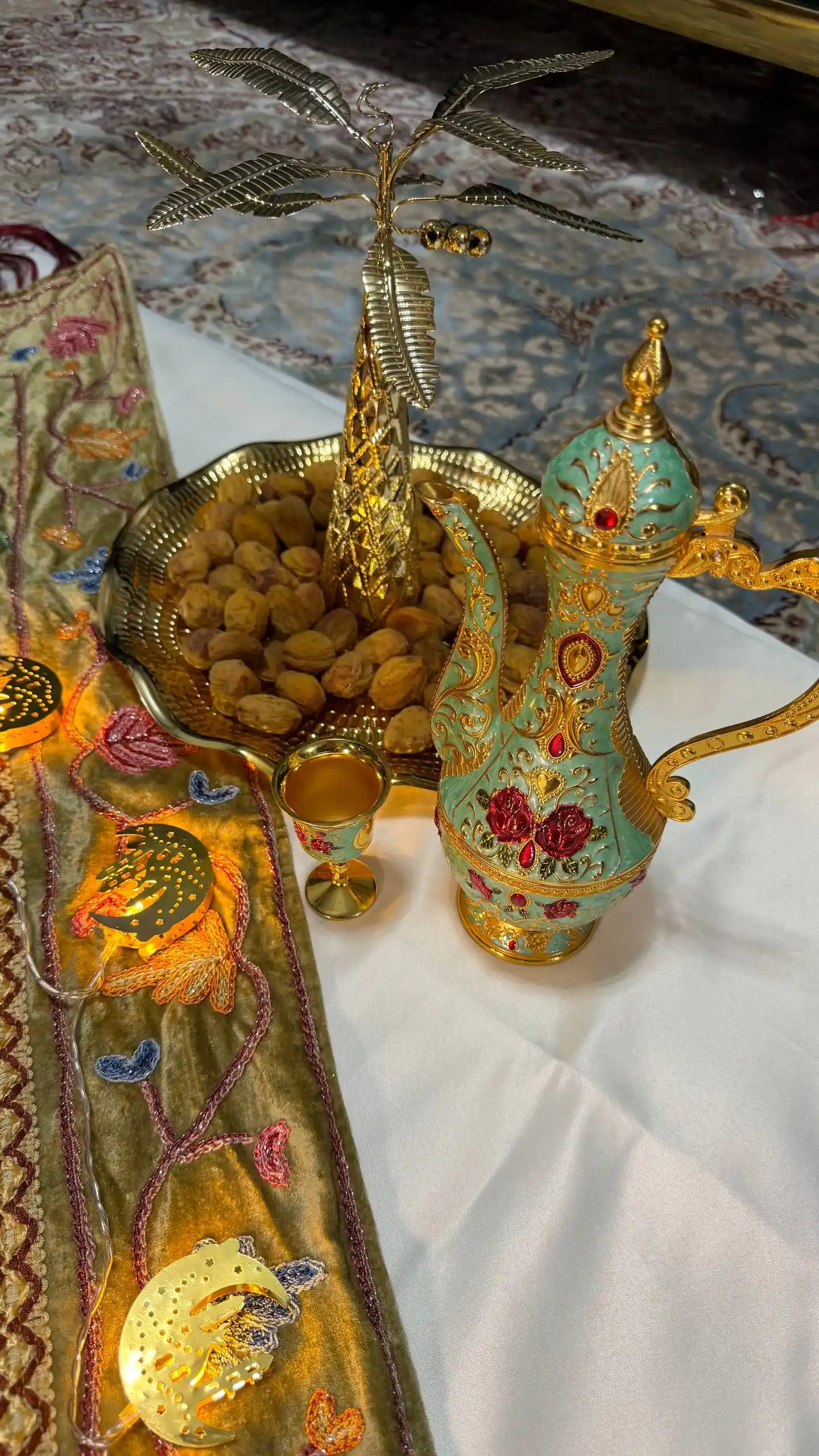 Bayram bezaklari, dekoratsiya, Ramazon bezaklari, gulchambar, tungi chiroq