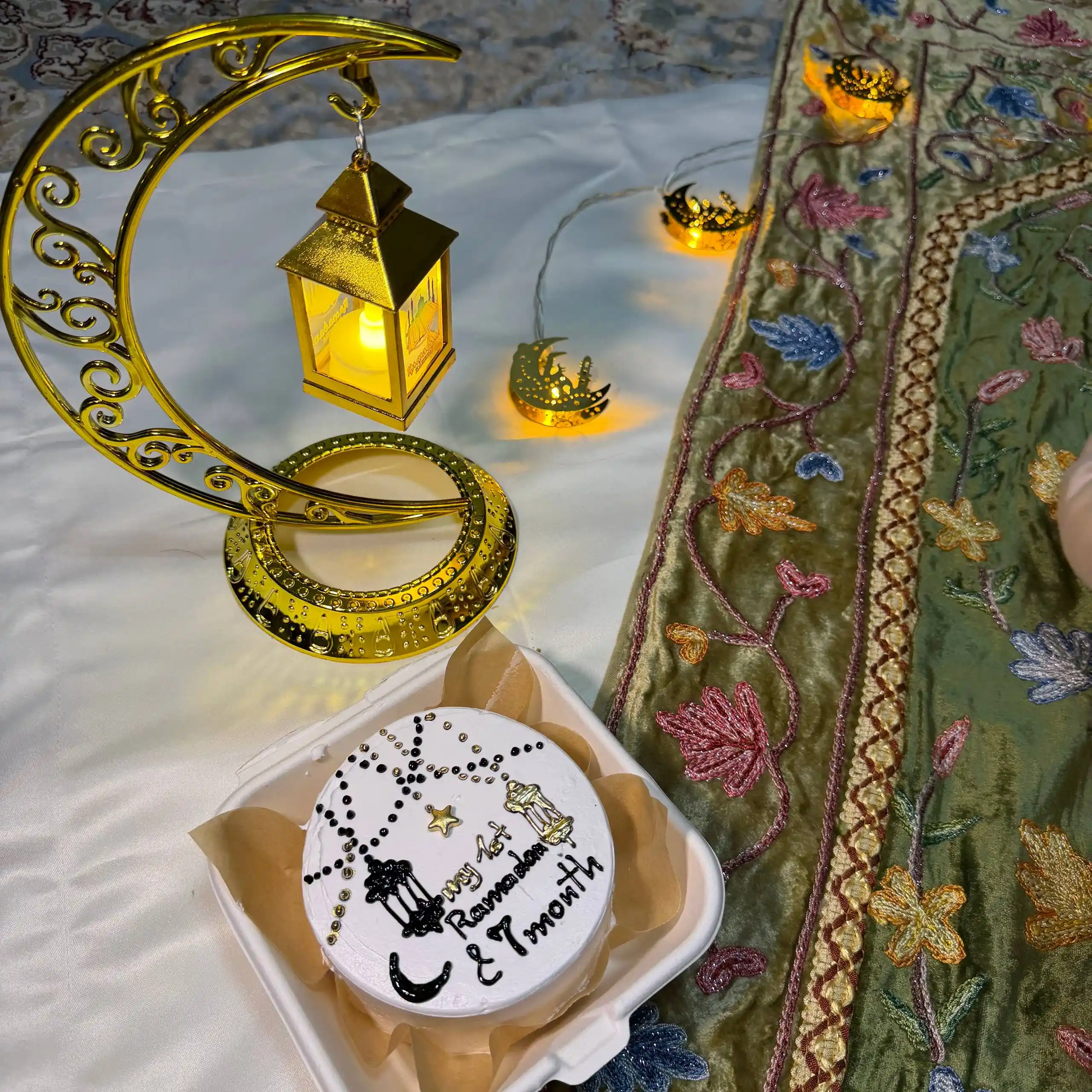 Bayram bezaklari, dekoratsiya, Ramazon bezaklari, gulchambar, tungi chiroq