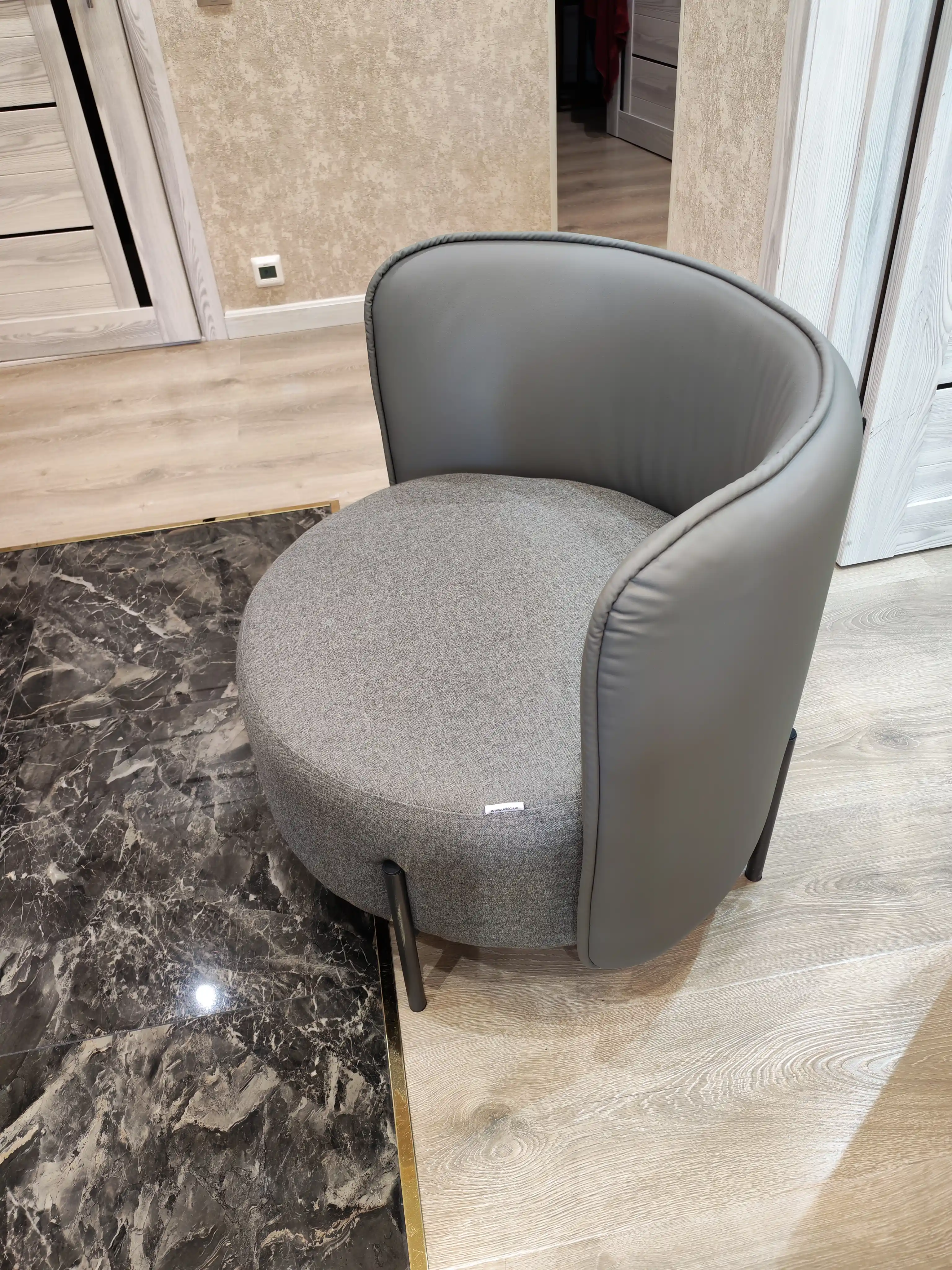 Кресло AIKO Comfy, мягкое, для дома и офиса, букле, стальной каркас, нагрузка 150 кг