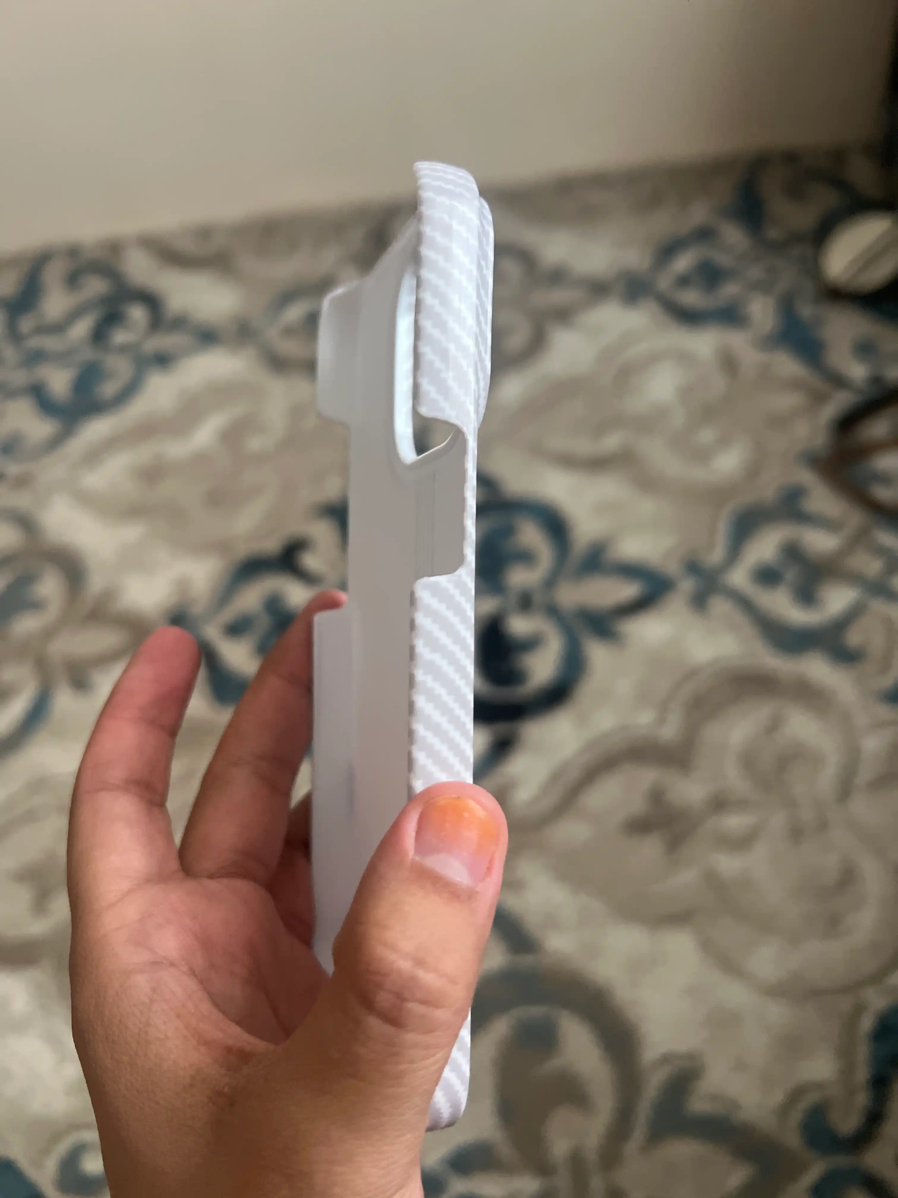 Карбоновый чехол для iPhone 11–16 Pro и Pro Max