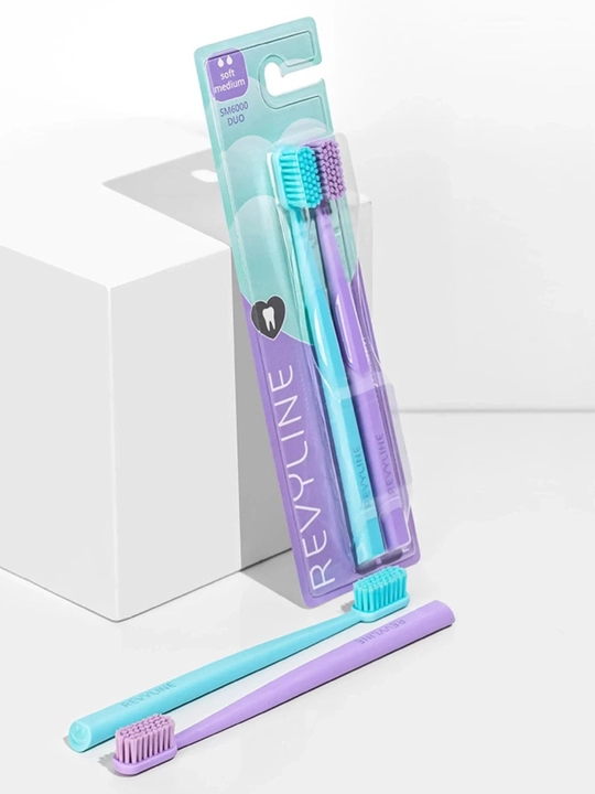 Набор зубных щеток Revyline SM6000 DUO мягкие 2 шт для ежедневной гигиены