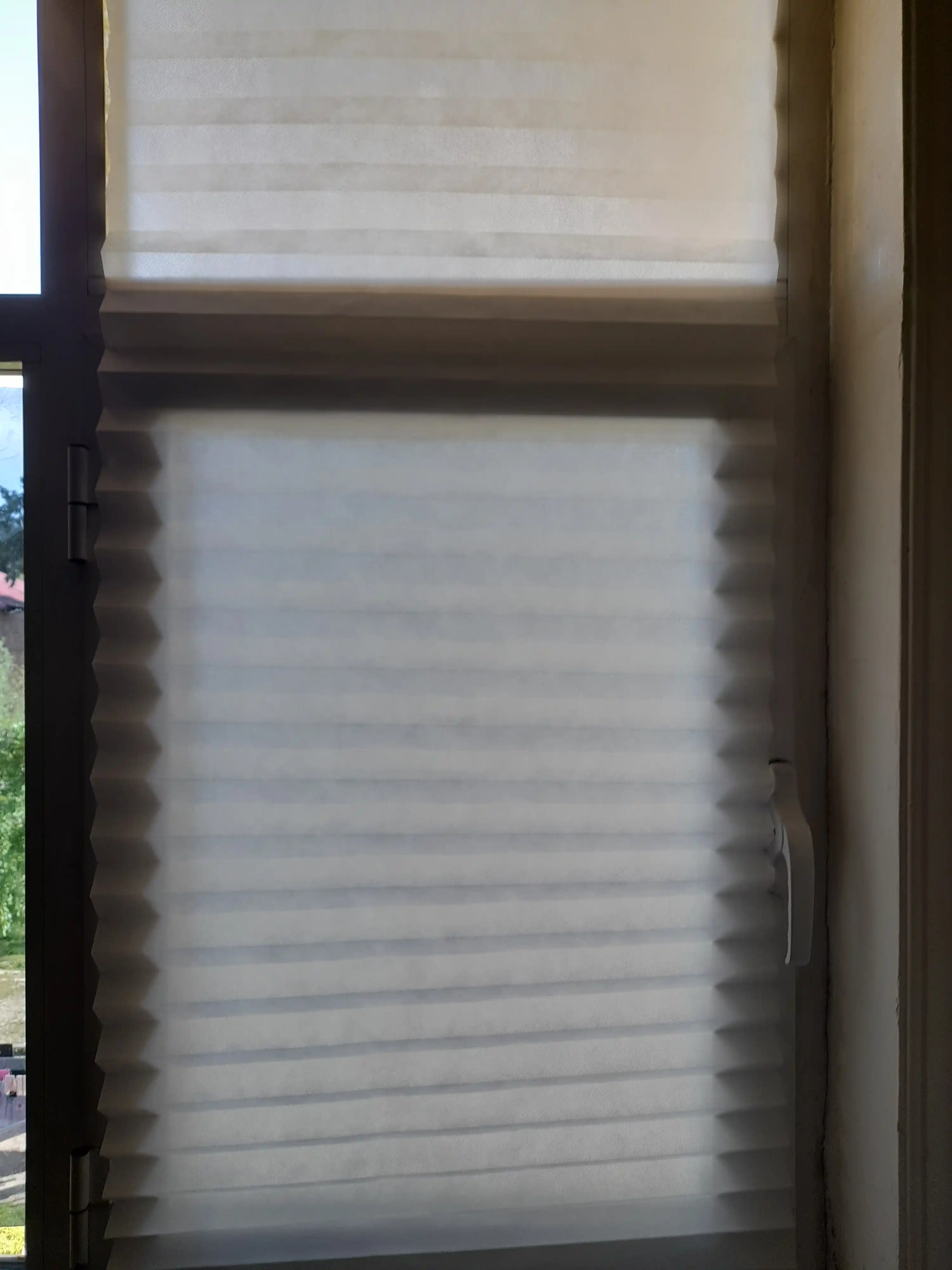 Plise pardalar, matoli, o'z o'zidan yopishuvchi, deraza va balkon uchun, Blackout jalyuzi