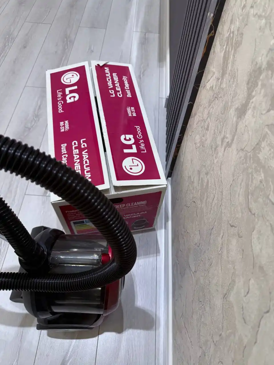 Changyutgich LG PowerPro, 3600W, xaltasiz, 4 litr, HEPA filtr
