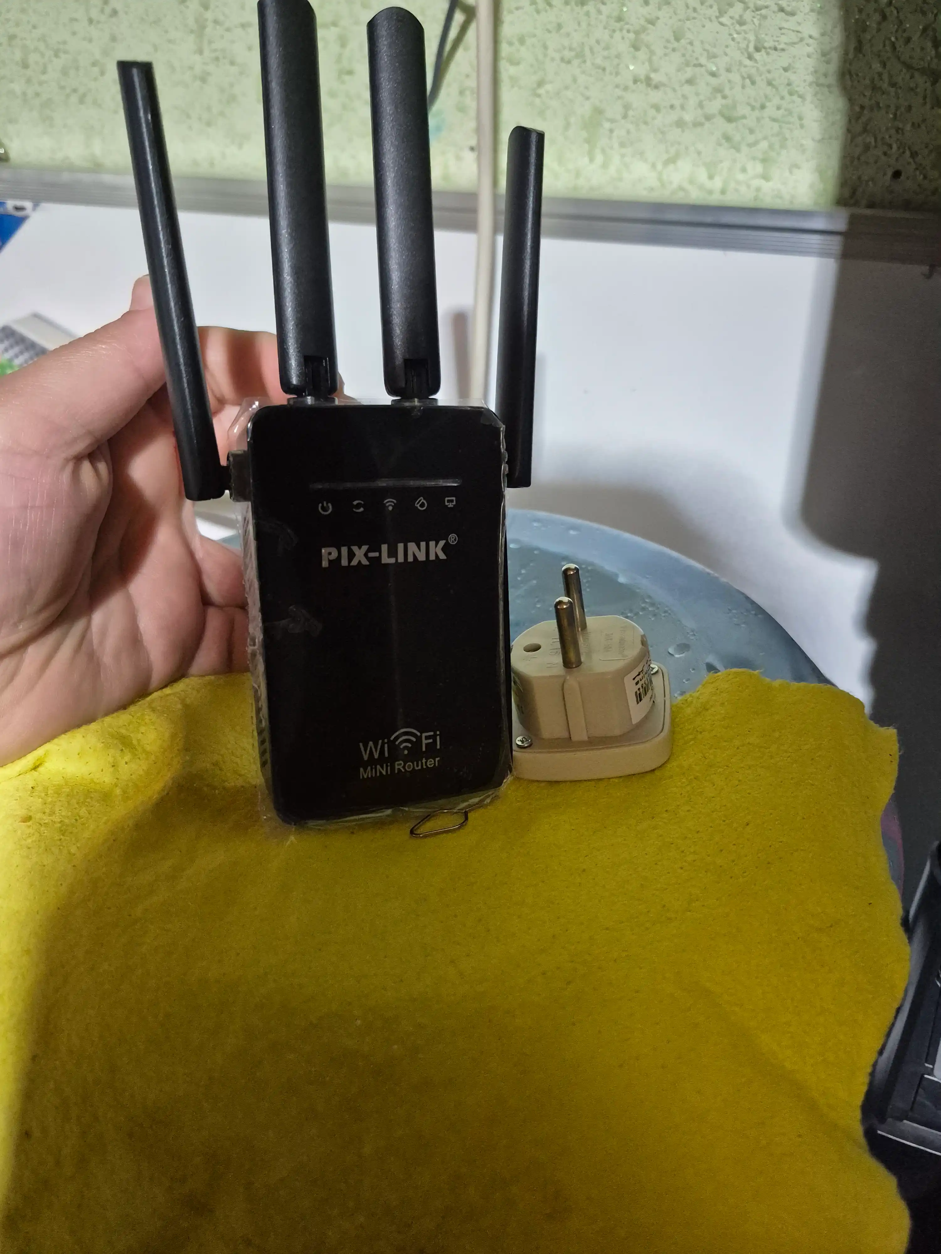 Усилитель сигнала Wi-Fi мини-роутер, репитер 3 в 1 Pix-link LV-WR09