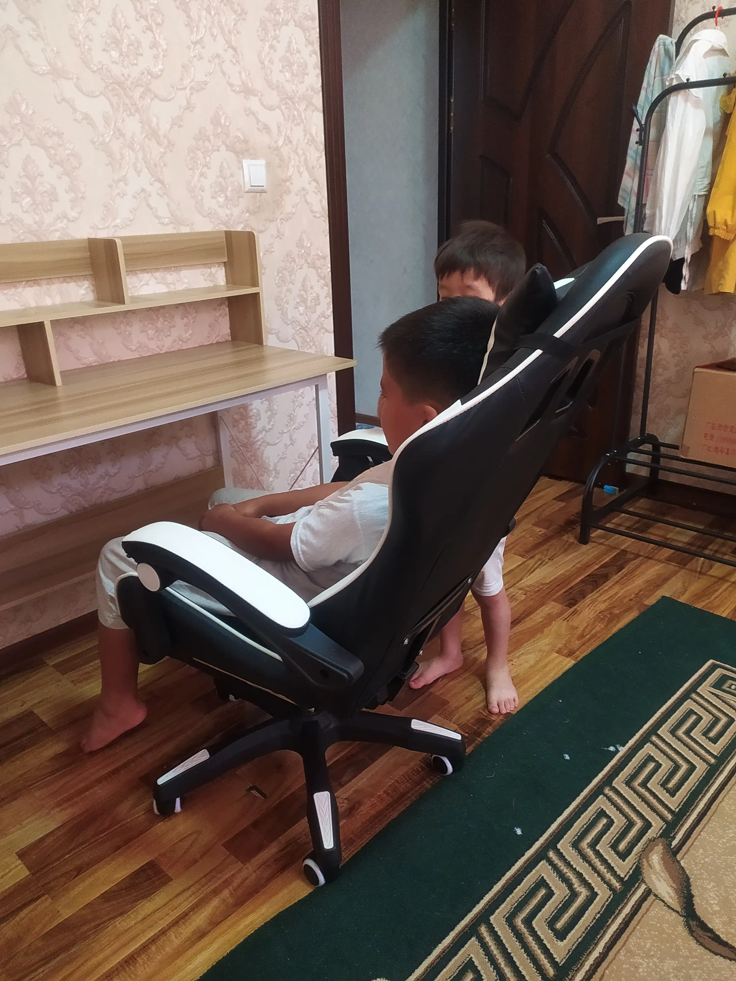Кресло, игровое и офисное, на колесах, с подставкой для ног, компьютерное игровое кресло 