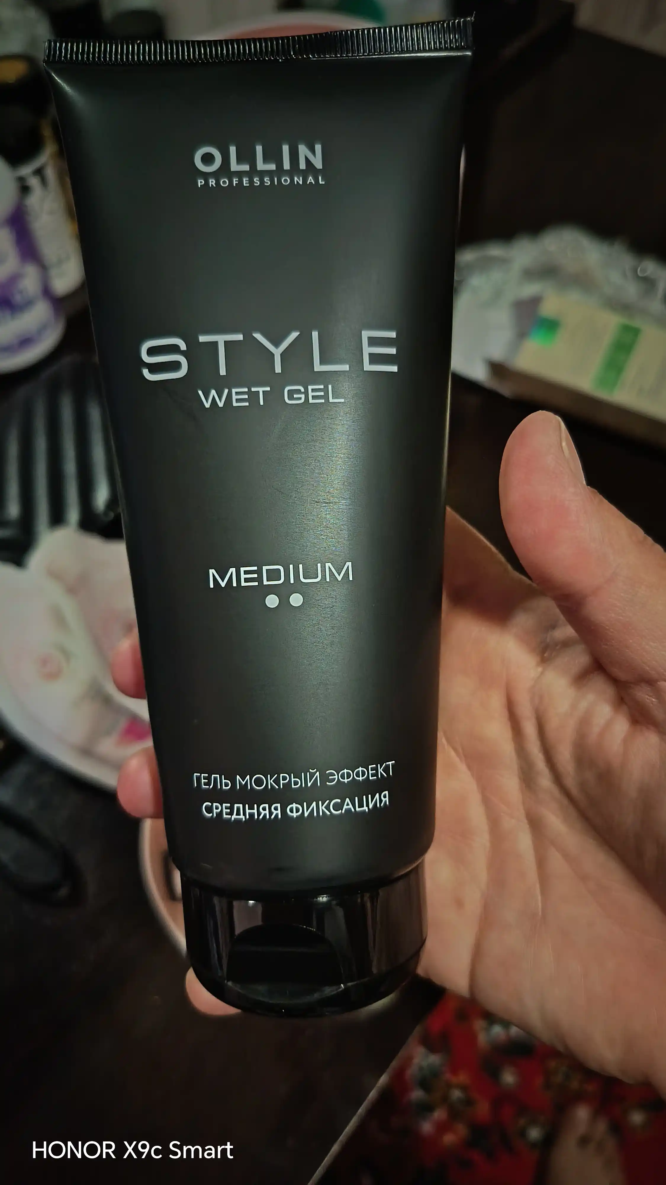 STYLE OLLIN PROFESSIONAL O'rtacha fiksatsiyali soch turmagi uchun jel "Nam effekt" 200 ml