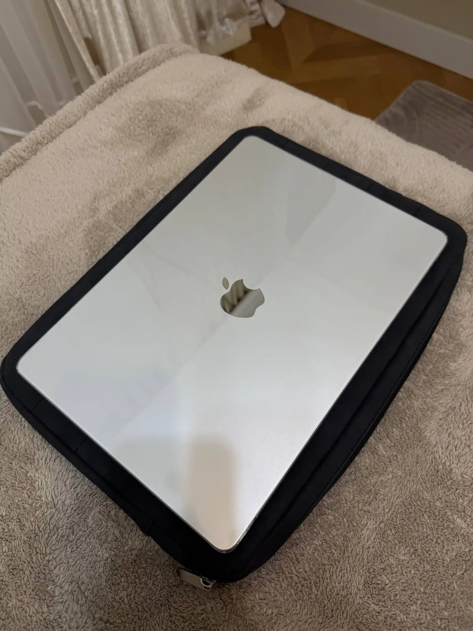 Macbook, Noutbuk va Planshet uchun chexol sumka- 13'3-15'6 dyum, eko-charm, 5 xil rang