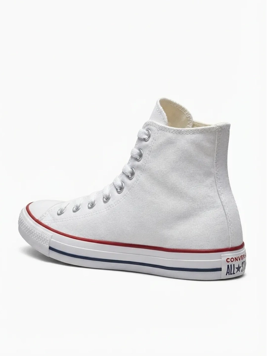 Kuz va bahor mavsumlari uchun mo‘ljallangan Converse sport kedalari, 1 o‘lcham kattaroq bo‘lishi tavsiya etiladi