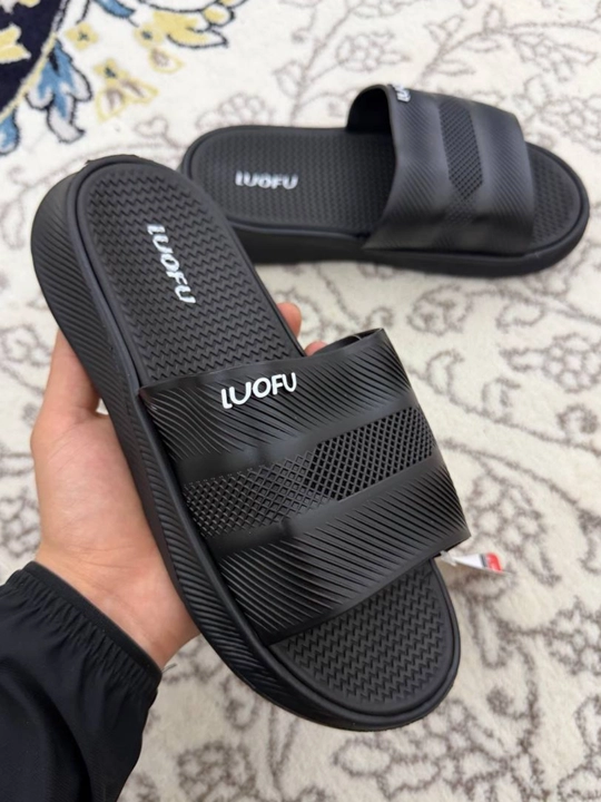 Erkaklar uchun yozgi shippaklar