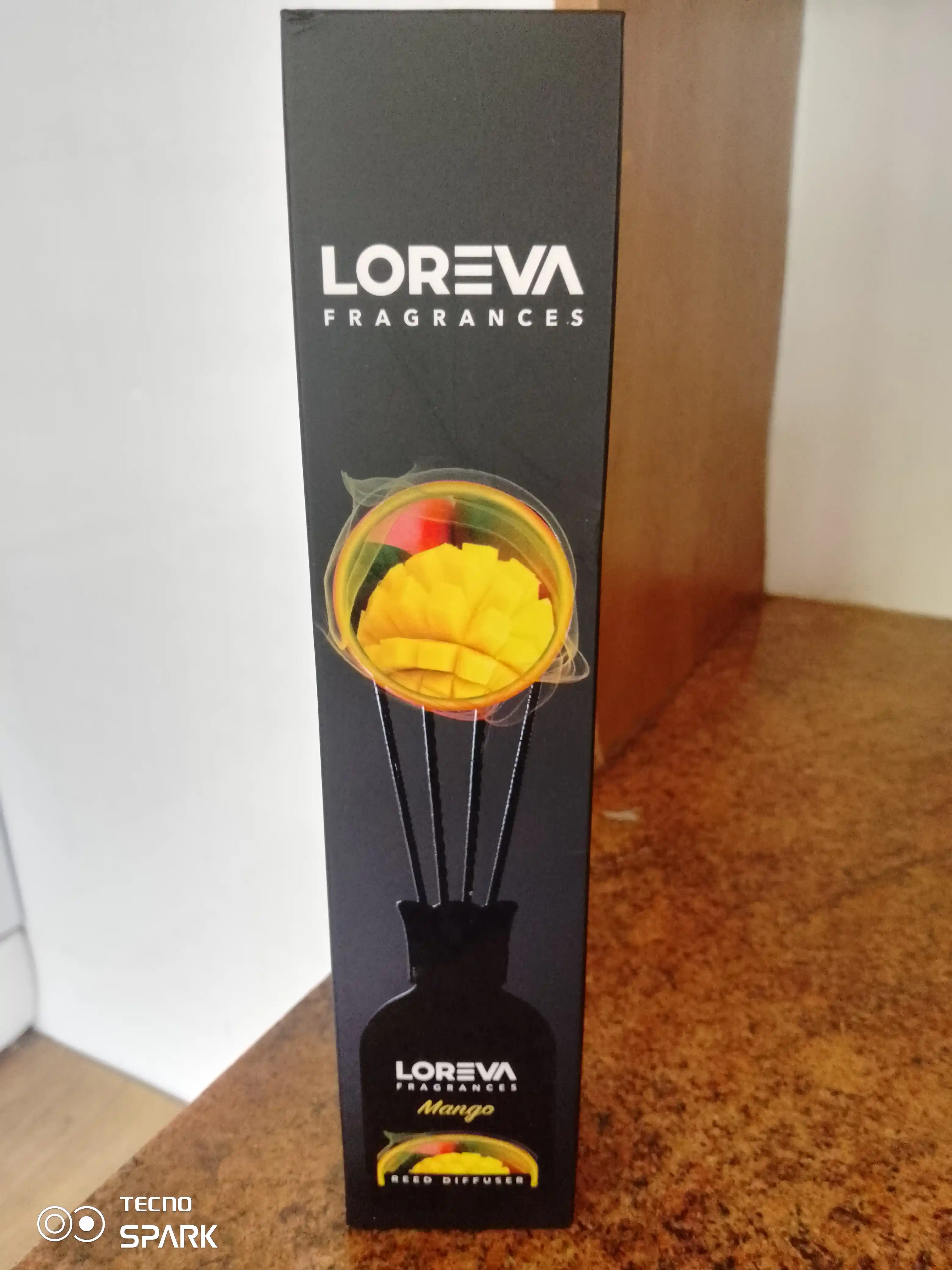 Освежитель воздуха LOREVA для дома, автомобиля и офиса
