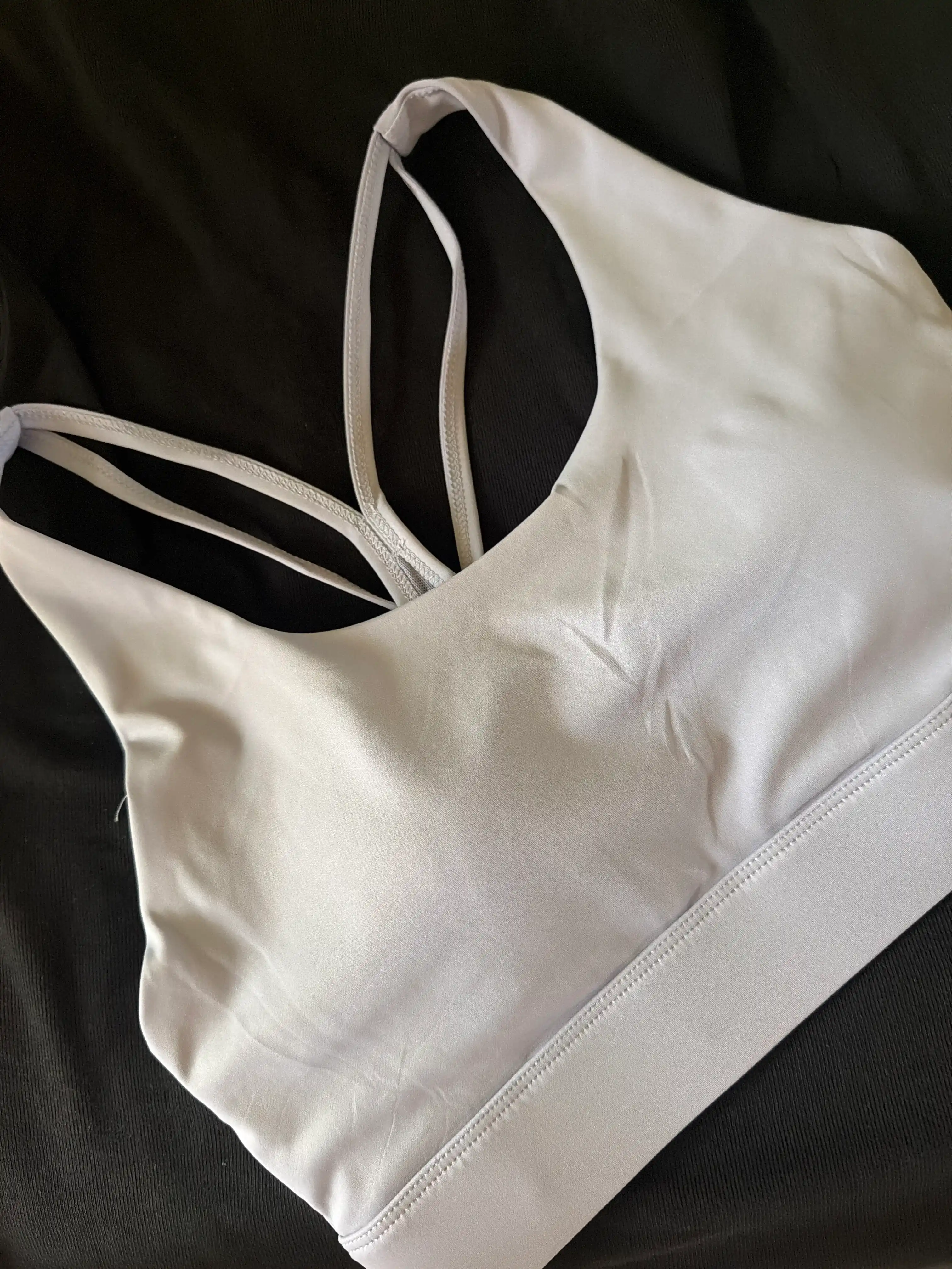 Topik, sport top, fitnes uchun chashkali sport topi, yoga, sport kiyimlari ayollar uchun
