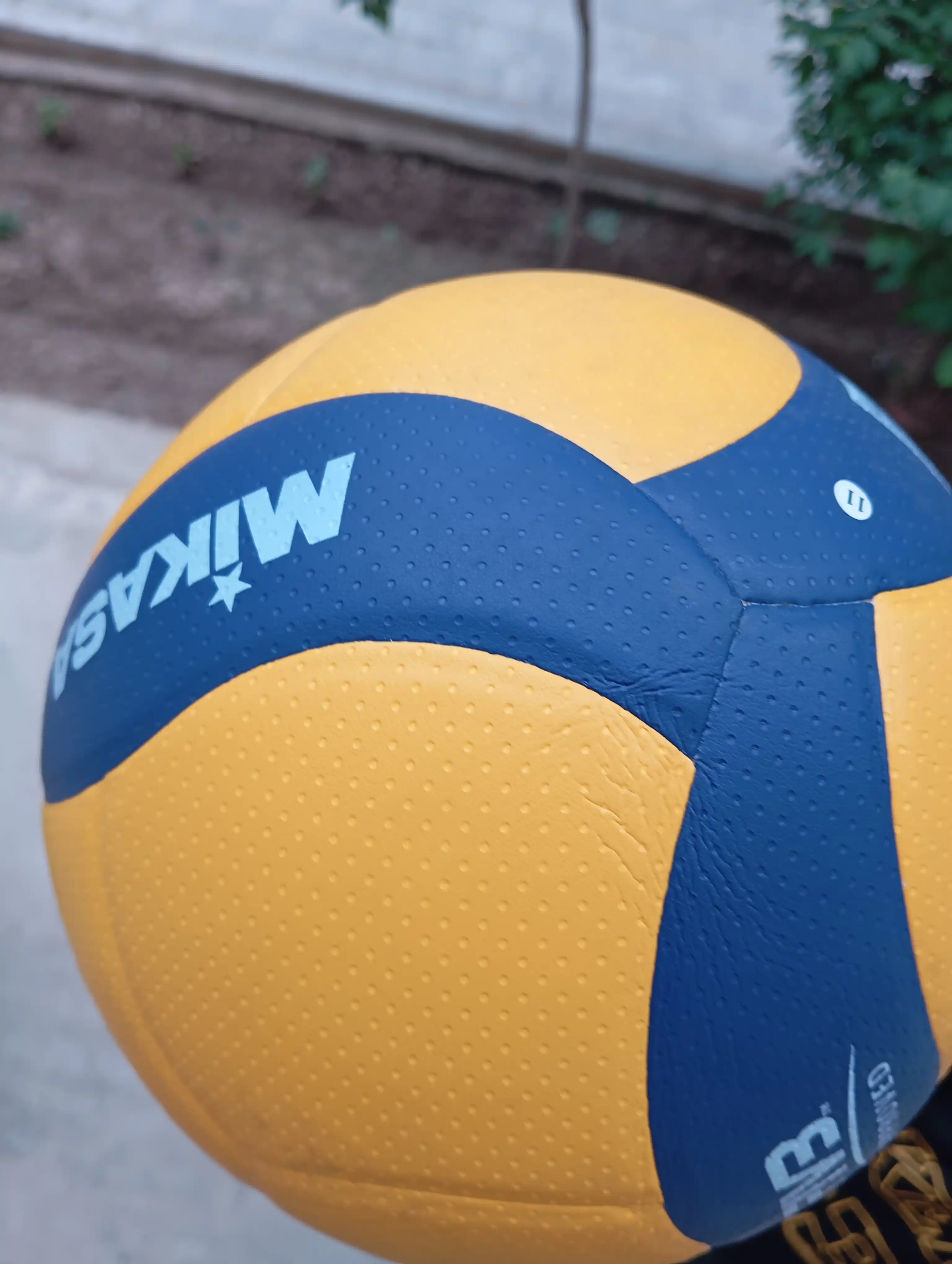 Voleybol to'pi V200 Nasos va Igna bilan
