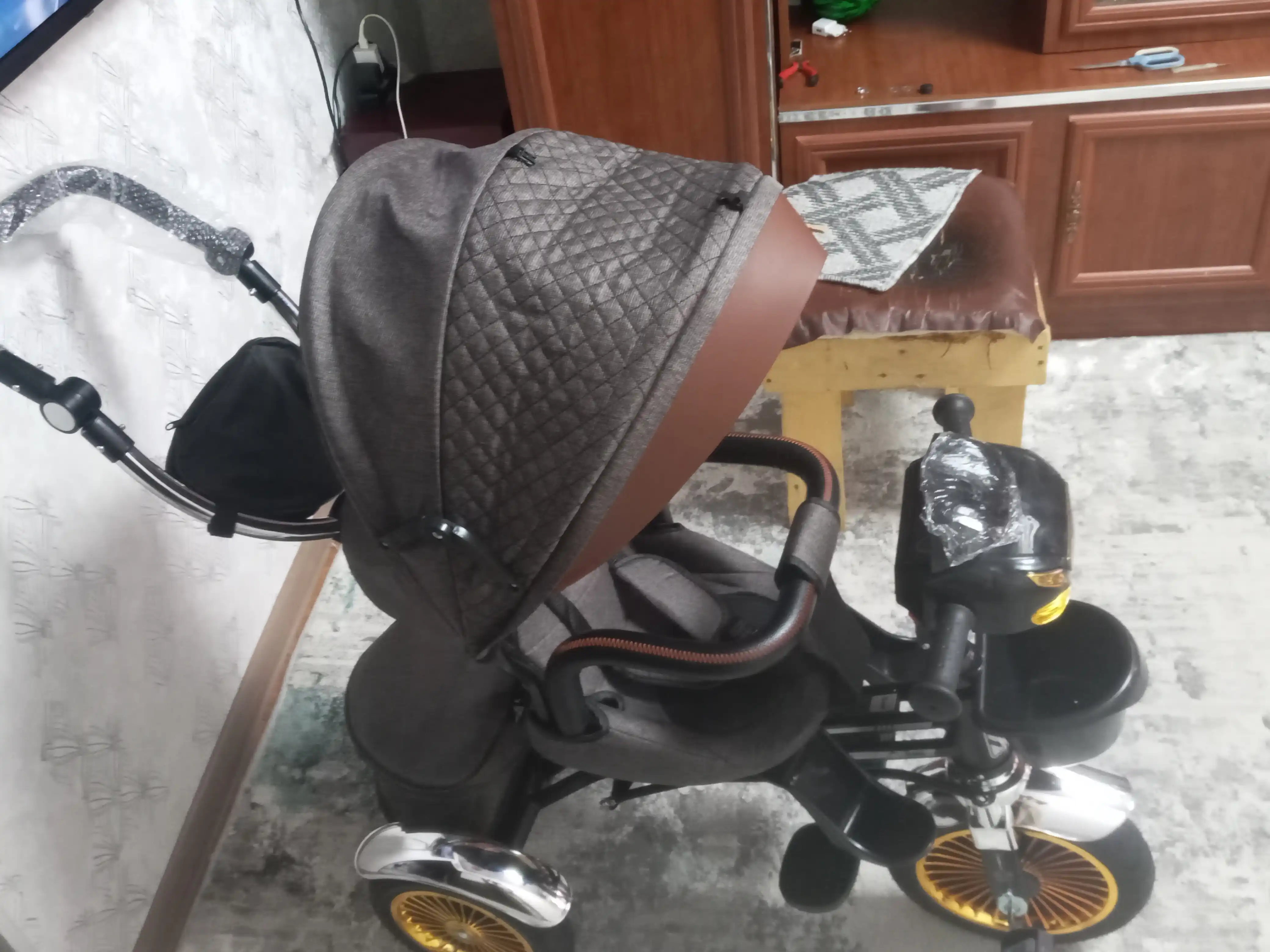Velosiped aravachasi 3 g'ildirakli, aylanadigan o'rindiq, 360'