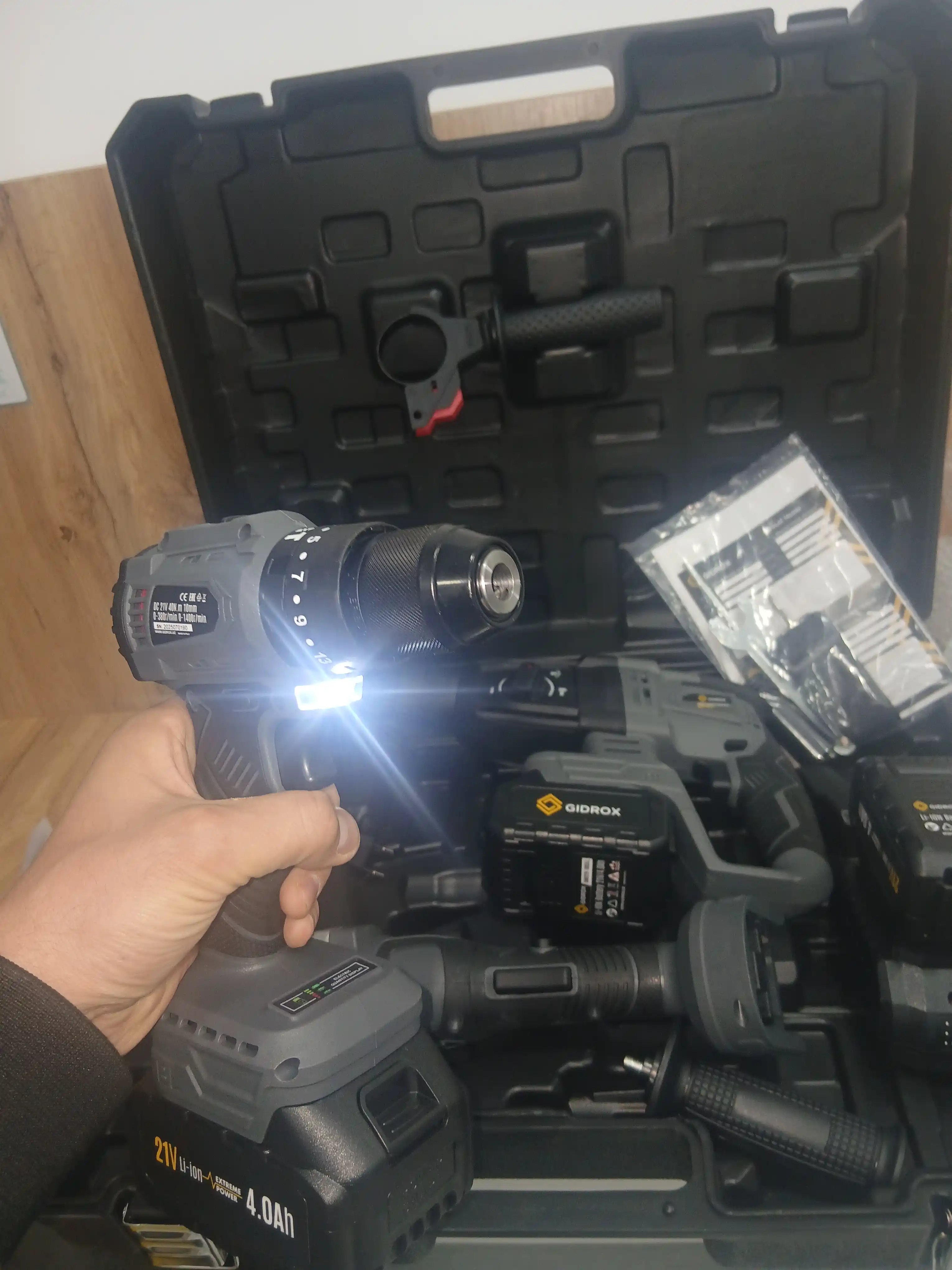 2 yillik kafolat bilan GIDROX elektr asboblar to'plami