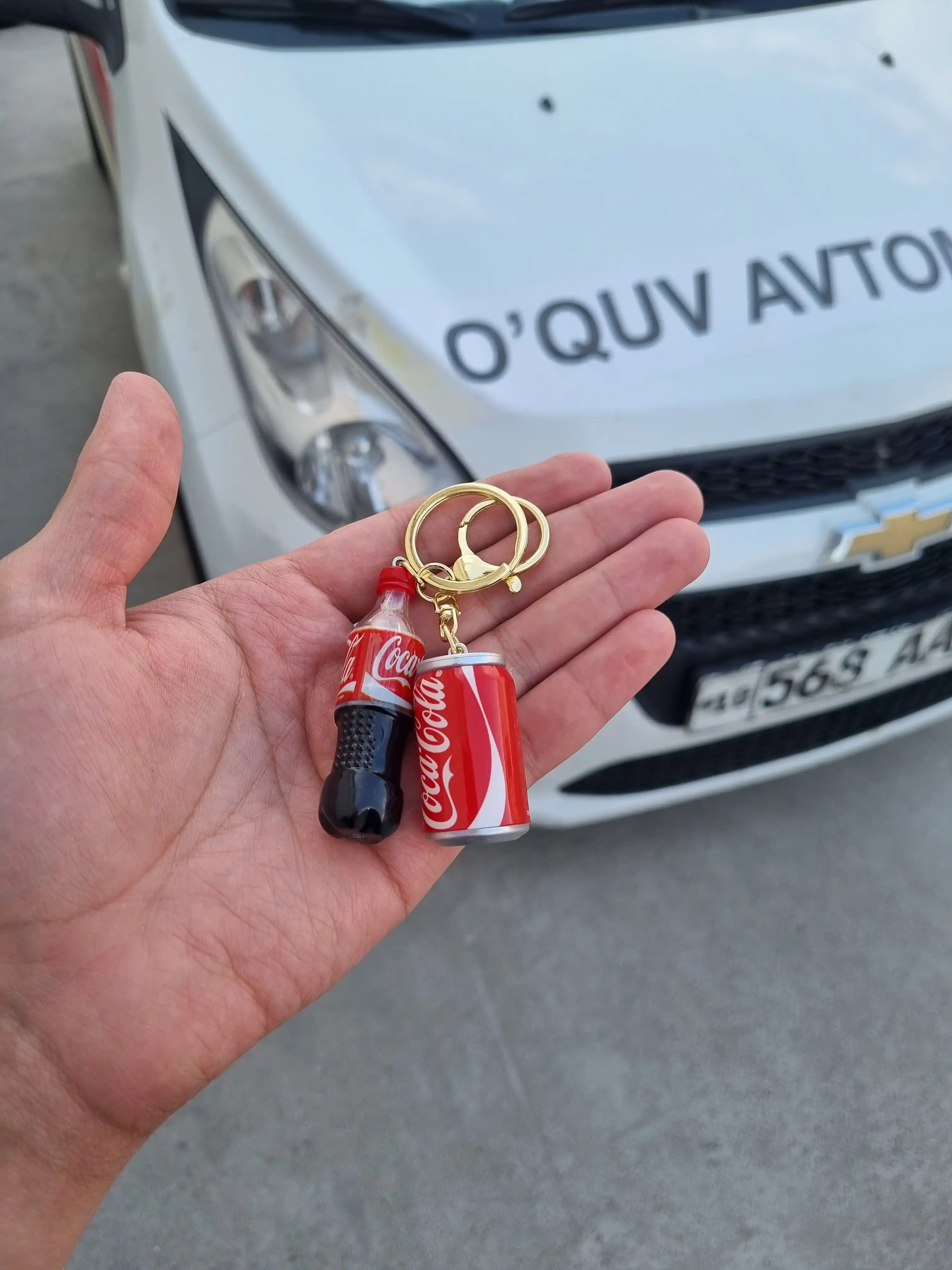"Mini-ichimliklar" breloklari: Cola, Pepsi, Fanta, Sprite —Mini-o'yinchoqlar, sovg'a uchun