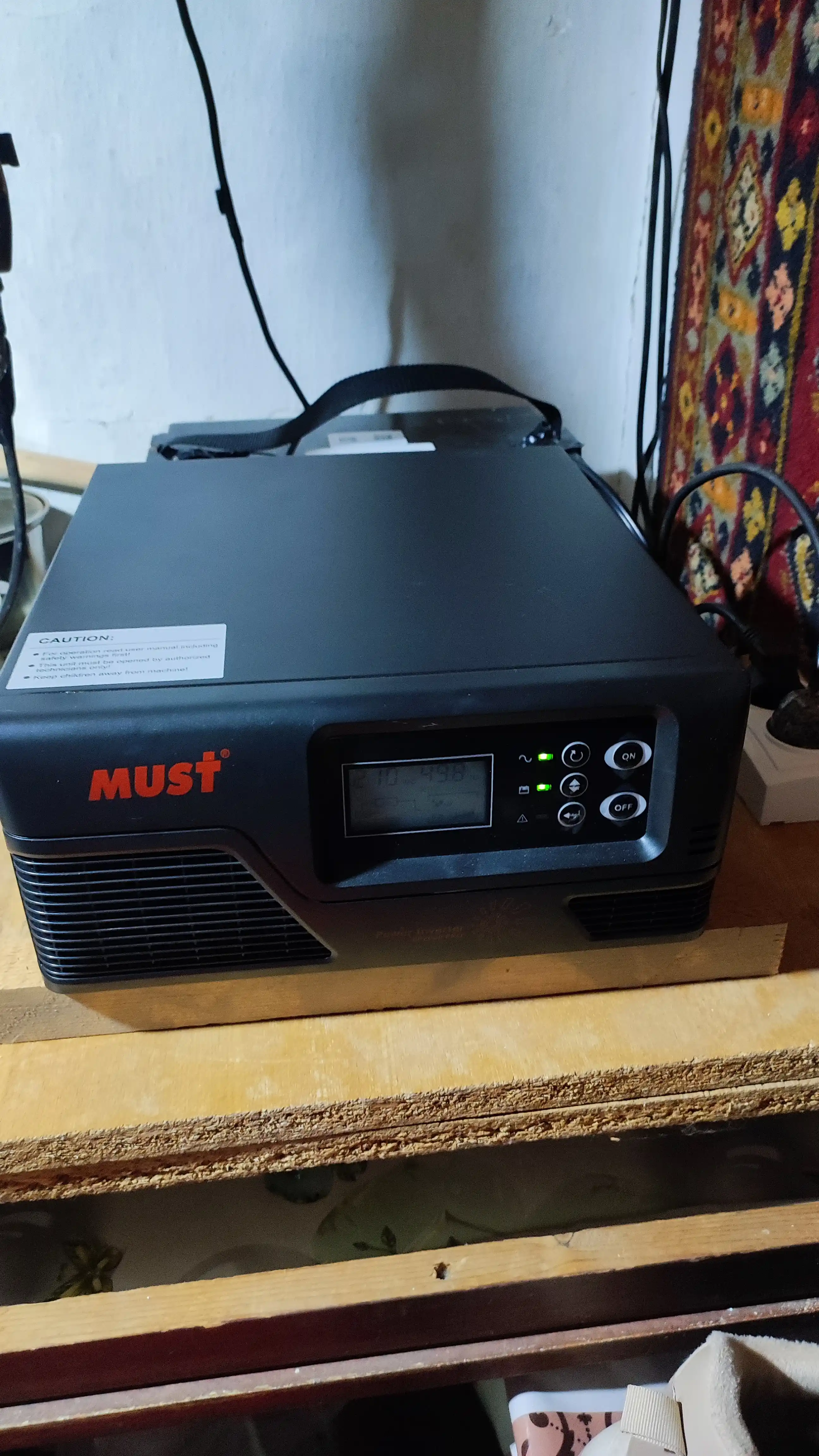 Инвертор 1000Вт- 12В "MUST"