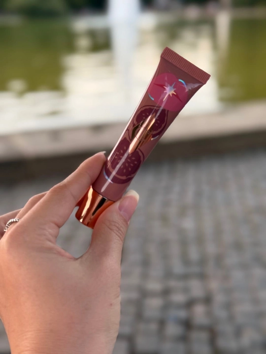Blesk lab uchun Charlotte Tilbury Unreal Lips Healthy Glow Nectar lab uchun balzam - 