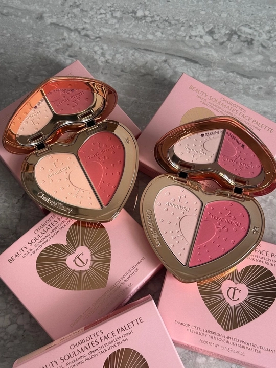 Пудра и румяна Charlotte Tilbury soulmates face palette для всех типов кожи, pink, peach