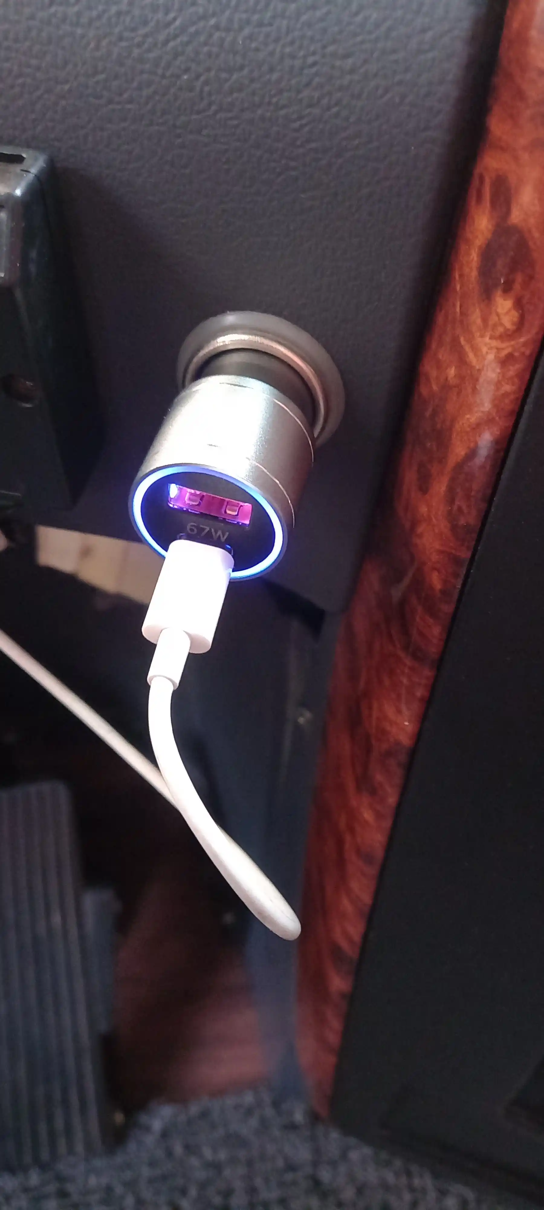 Avtomobil uchun tezkor zaryad qurilmasi, USB-A + Type-C, 67 Vt