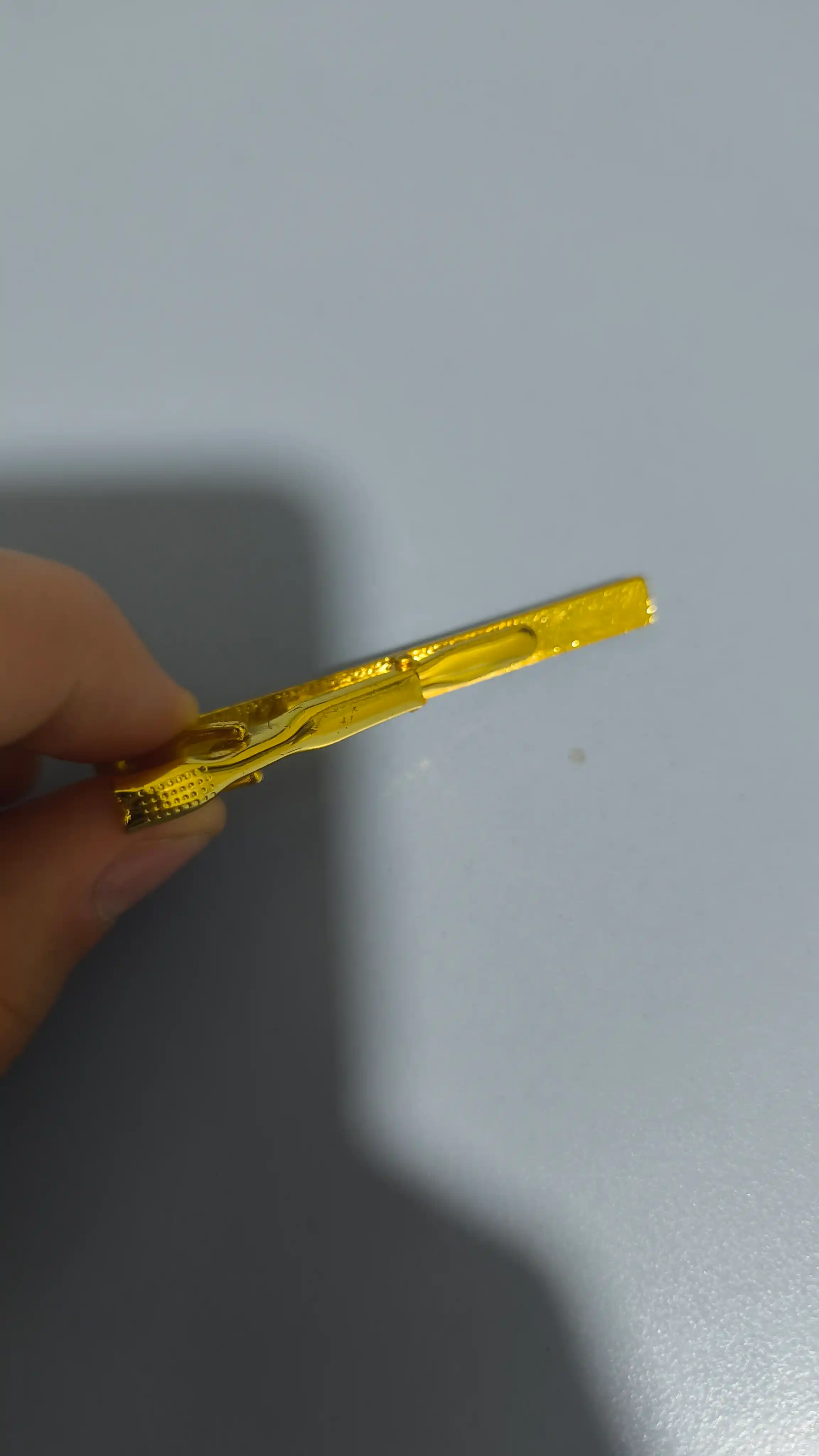 Зажим для галстука – мужской аксессуар в деловом, классическом и повседневном стиле