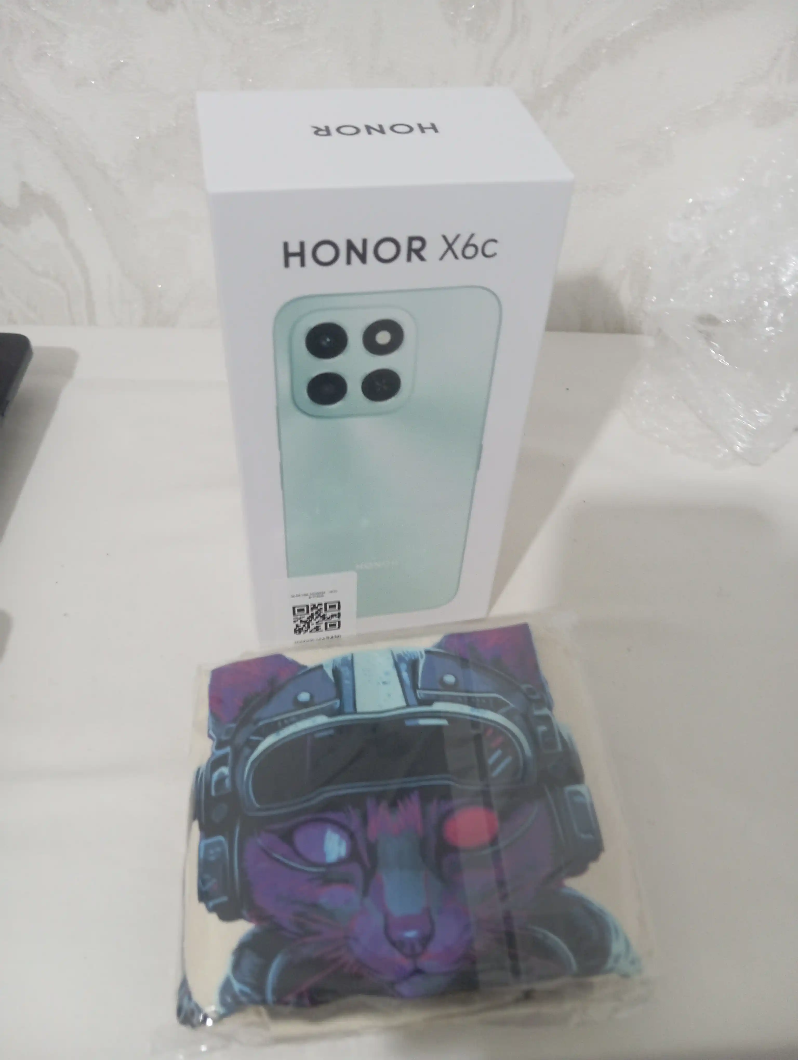 Ударопрочный смартфон HONOR X6c 6/128/256 GB, NFC, AI функции, батарея 5300 мАч