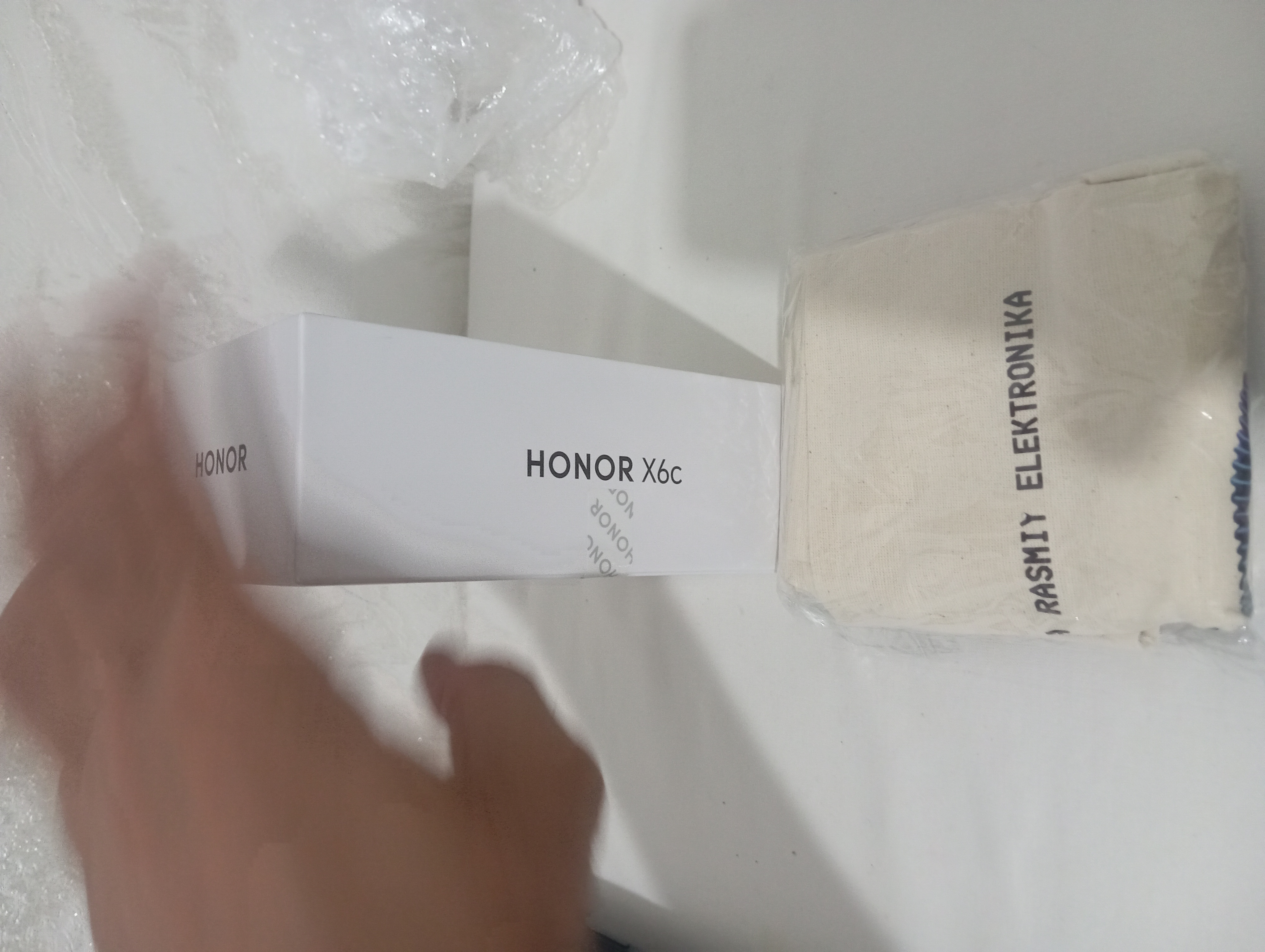 Ударопрочный смартфон HONOR X6c 6/128/256 GB, NFC, AI функции, батарея 5300 мАч