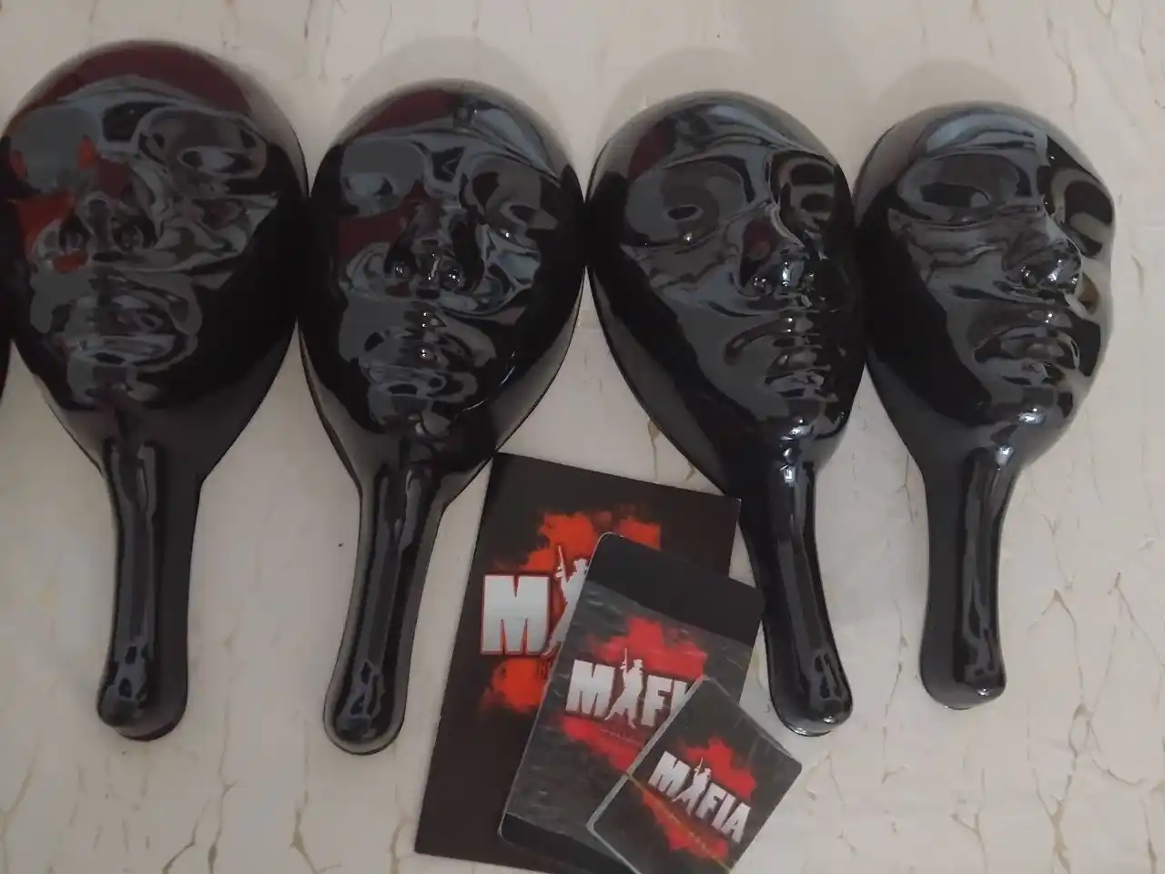 MAFIYA, FLIP, UNO stol o‘yinlari — do‘stlar davrasida o‘ynash uchun