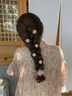 Розовый