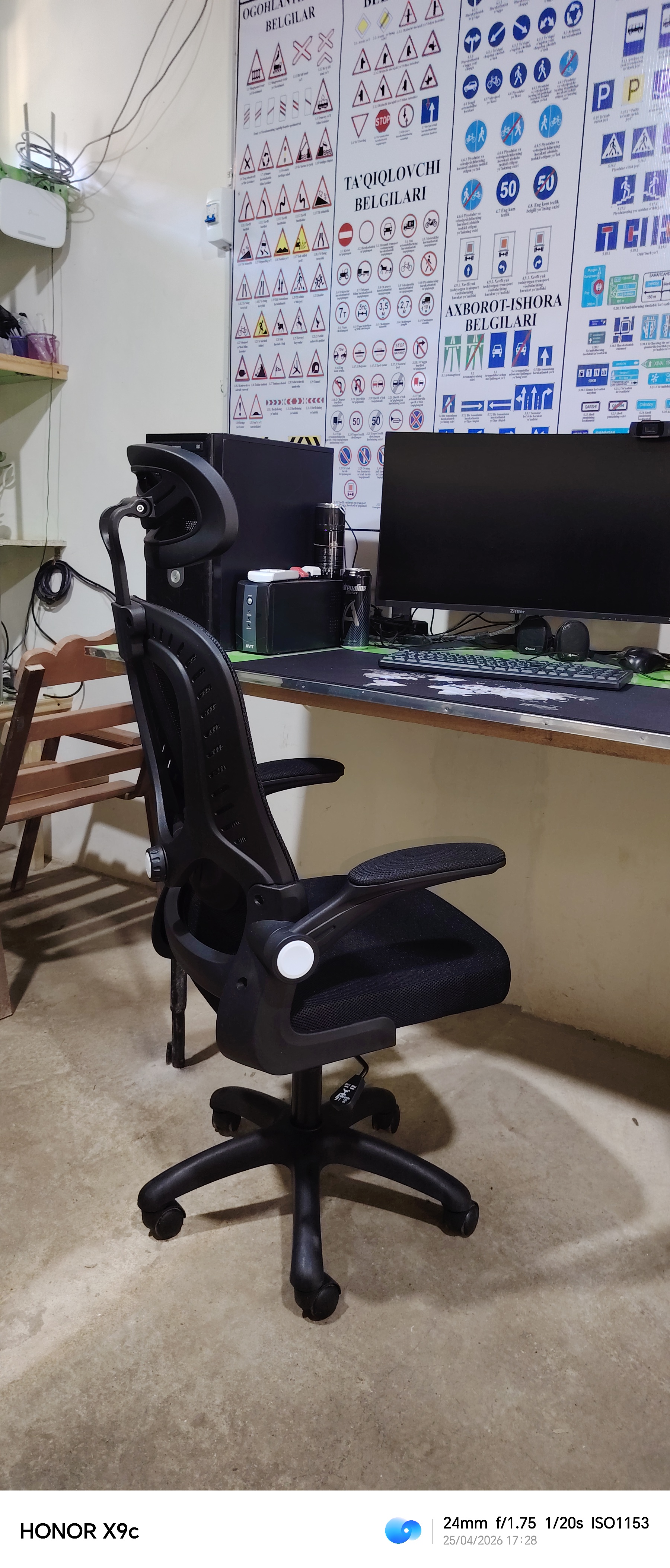 Ofis kreslosi, geymerlar uchun, ergonomik, sozlanadigan suyanchiq, bosh uchun taglik