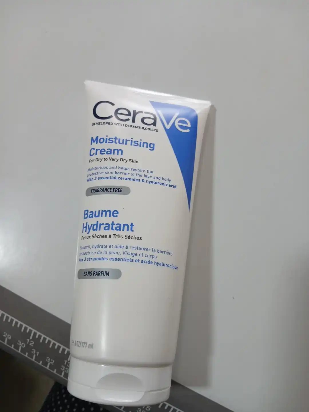 CeraVe Quruq va juda quruq yuz va badan terisi uchun namlantiruvchi krem, (177 ml)