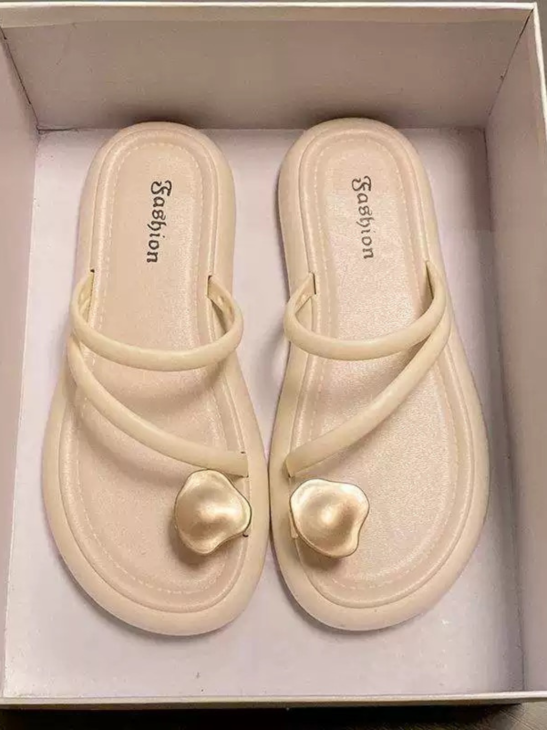 Ayollar bosonojkalari, yozgi sandal tapochlakar, slansi, sandallar, 1 o'lcham kichikli