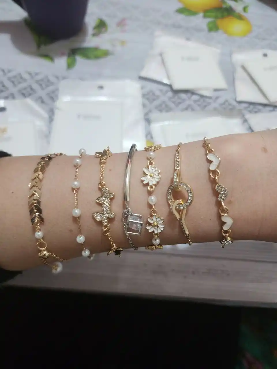 Ayollar va qizlar uchun sovg‘alar uchun bilaguzuklar
