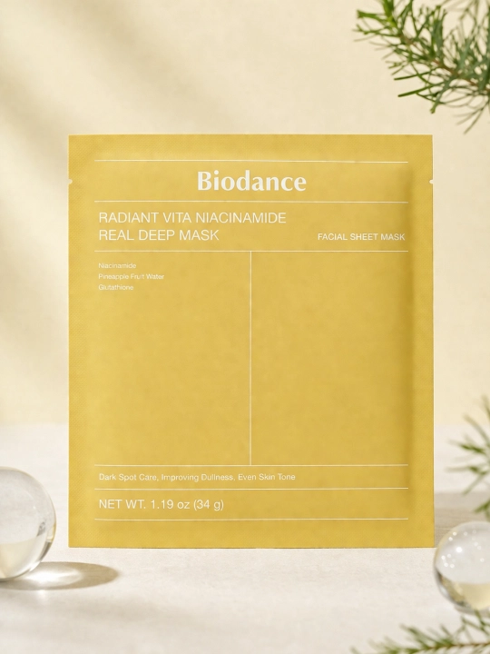 Осветляющая тканевая маска для лица Biodance Radiant Vita Niacinamide Real Deep Mask - 