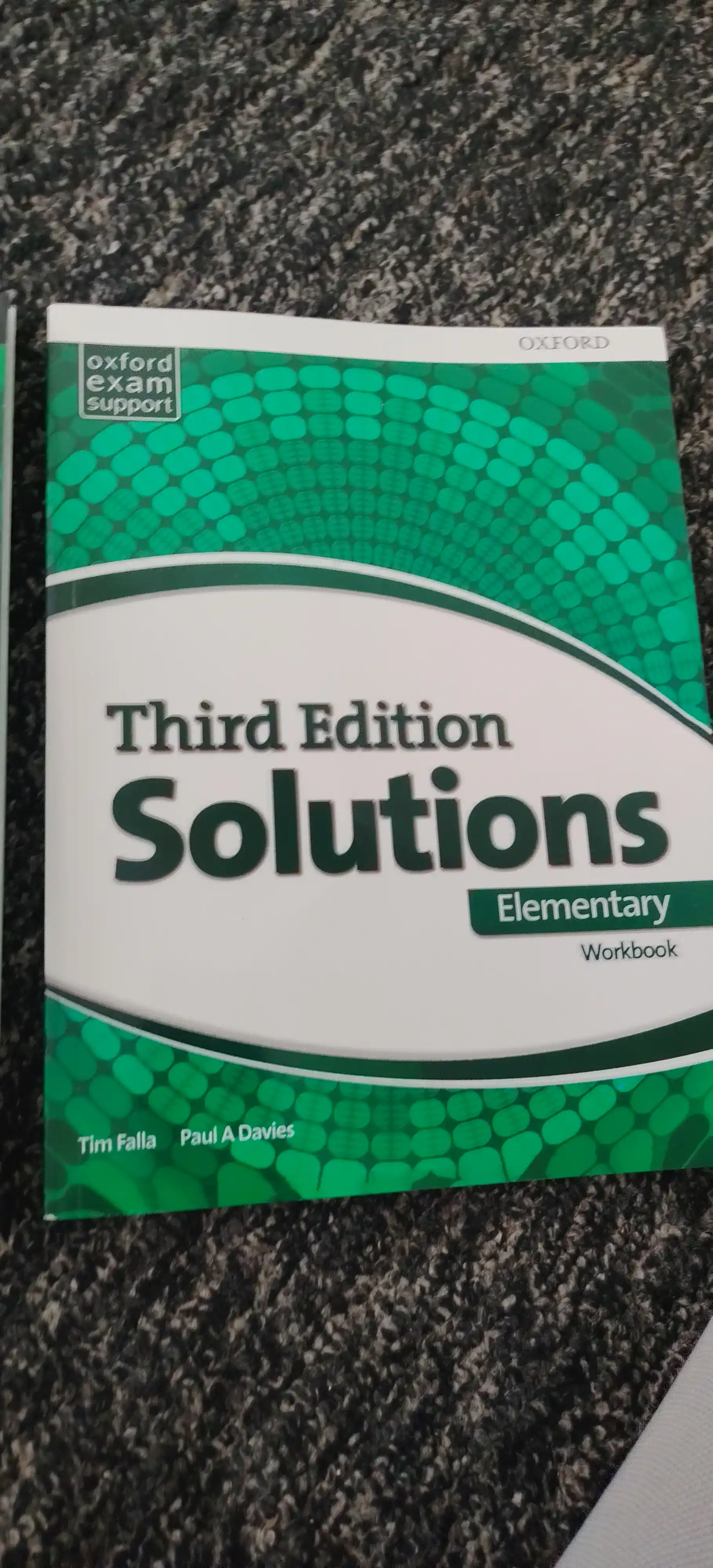Solutions Elementary, Intermediate, Pre-intermediate, Upper-intermediate  Tim Falla