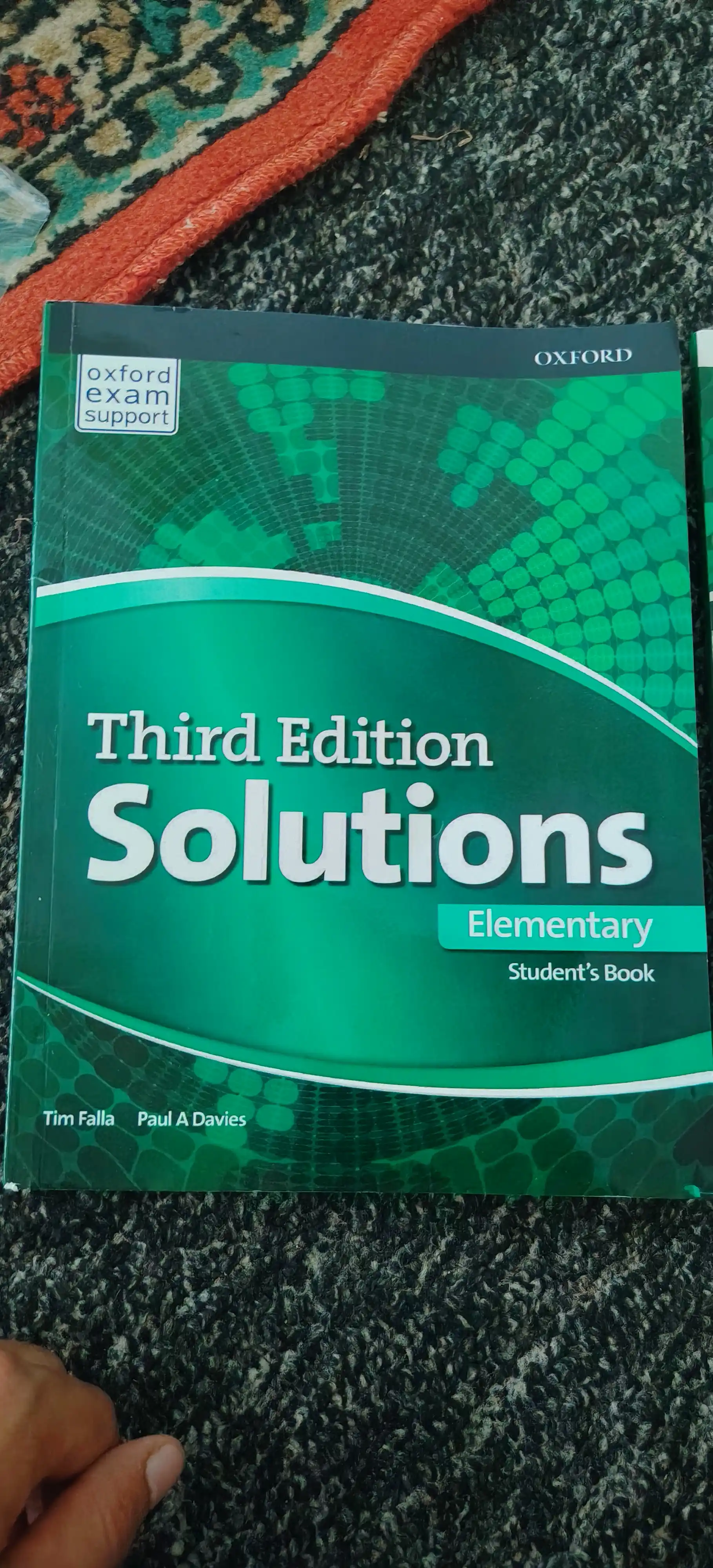 Solutions Elementary, Intermediate, Pre-intermediate, Upper-intermediate  Tim Falla