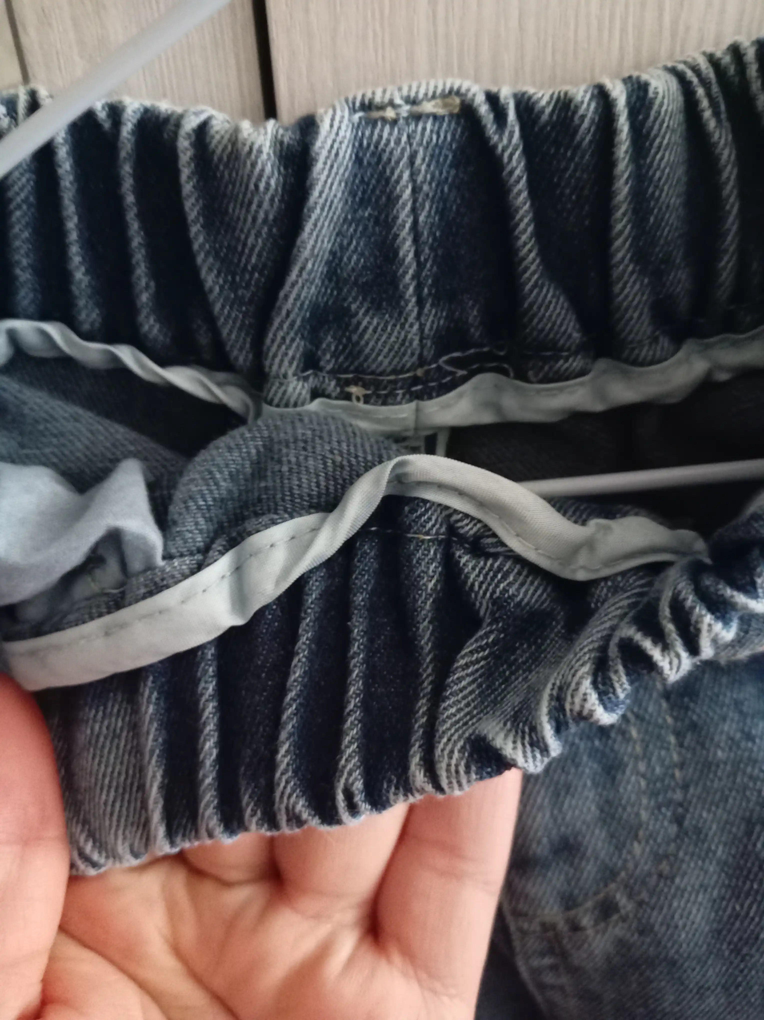 O'g'il bolalar uchun elastik tasmali jinsi shimlar