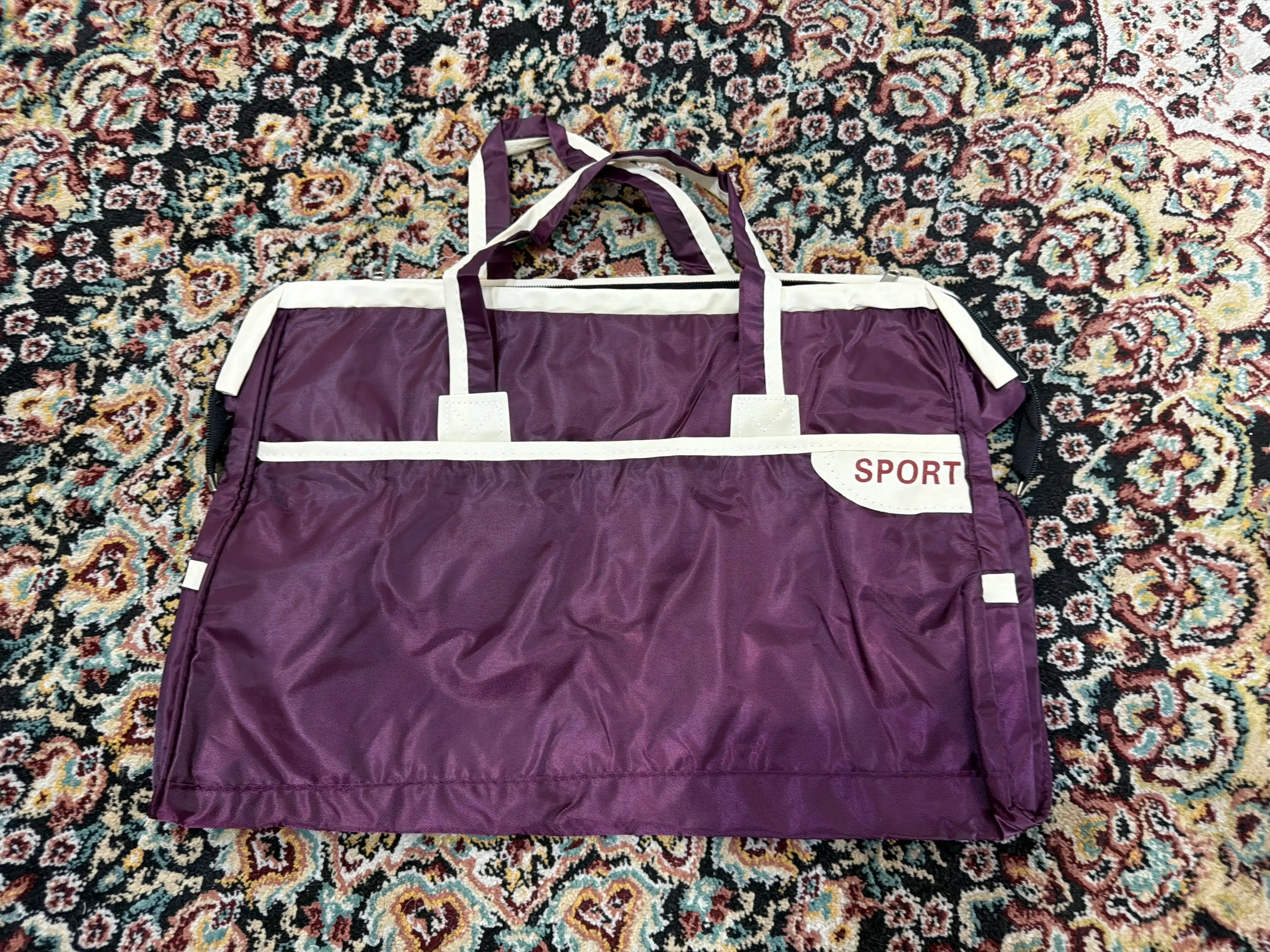 Sayohat va sport uchun sumka, katta sig‘imli, yengil va zamonaviy, qo‘l tutqichli