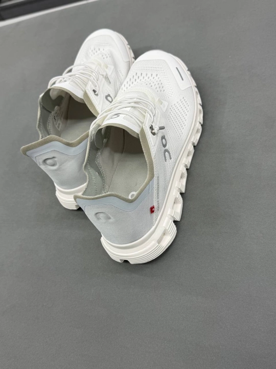 ON CLOUD krossovka Made in Vietnam, 40–44 razmer, yengil va qulay sport oyoq kiyim