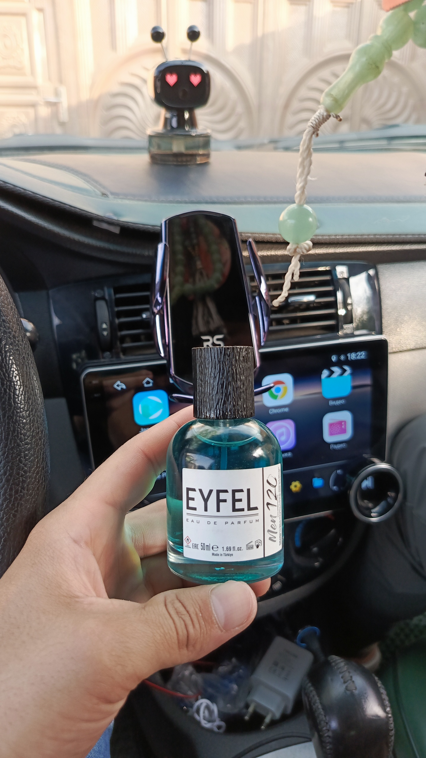 Erkaklar uchun parfyumlangan suv "Eyfel"