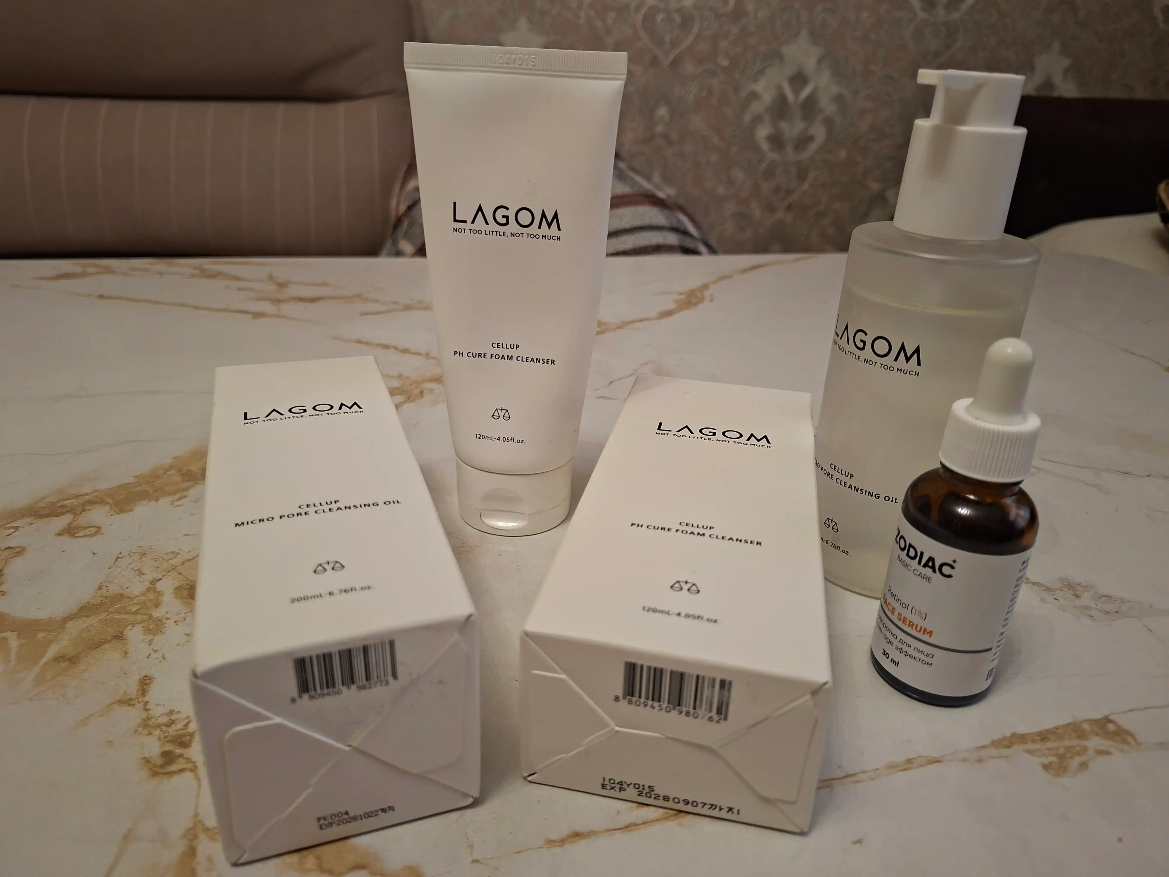 Normal, yog'li, ta'sirchan yuzlarga yuz yuvish ko'pigi, Lagom Cellup Ph Cure Foam Cleanser