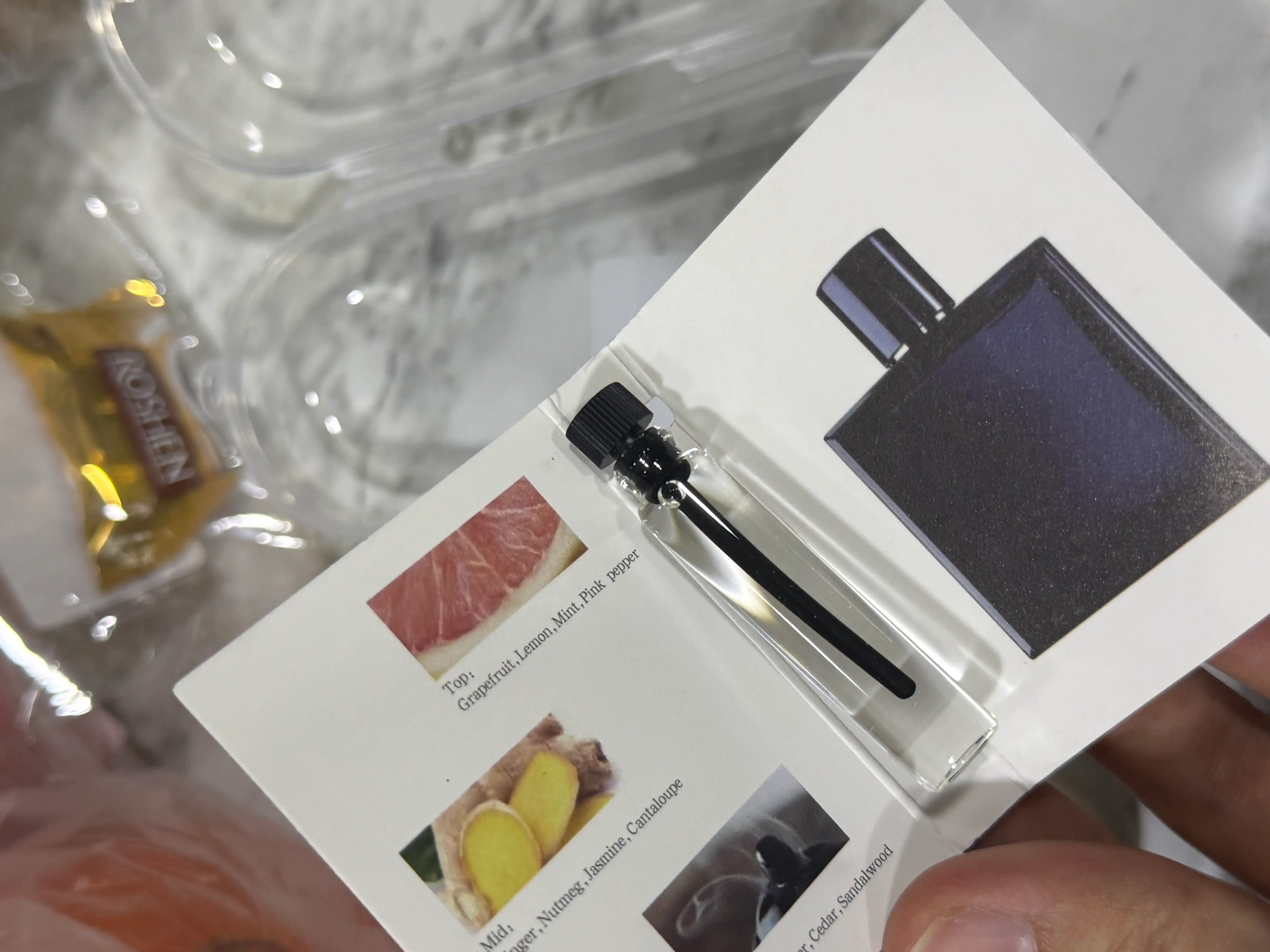 Bolalar uchun qoshiq va vilka, saqlash qutisi bilan, oq rang bolalar uchun qulay