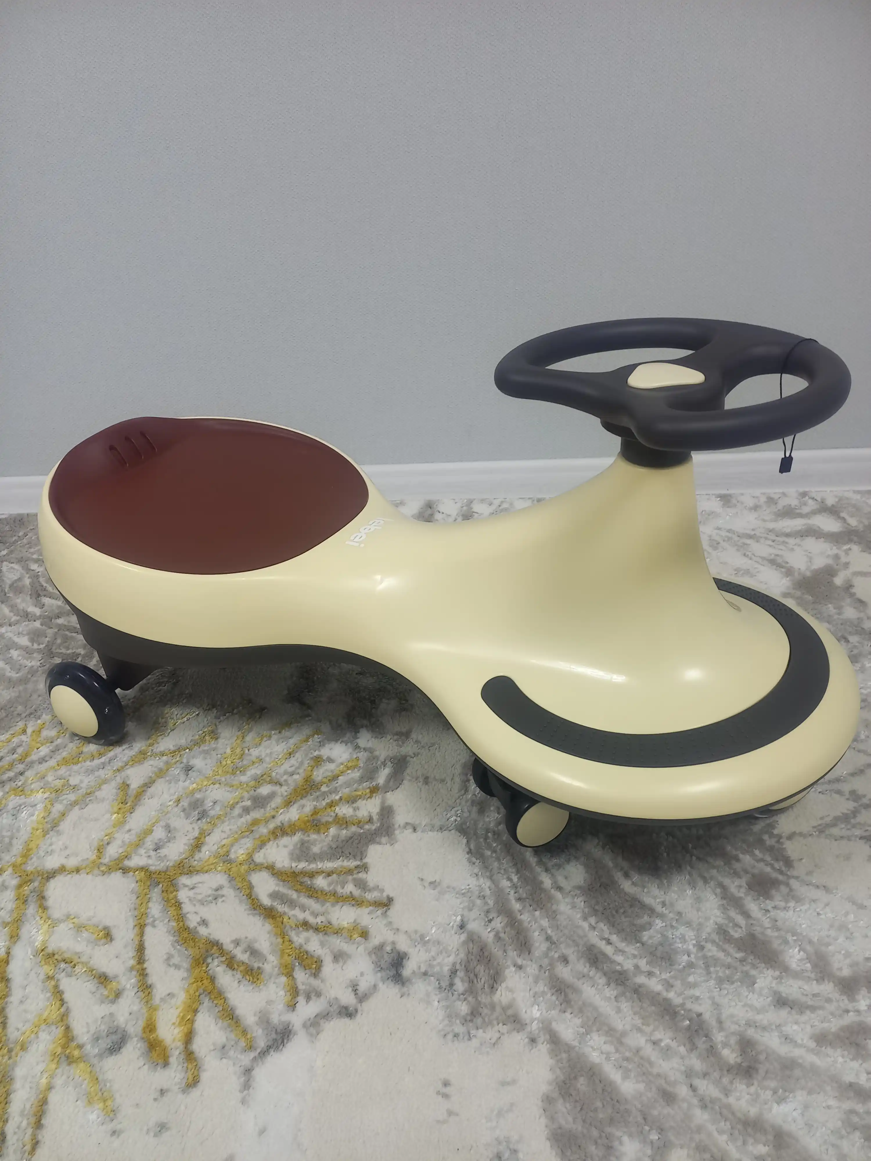 Bibicar "Lebei", pedalsiz yuradigan katalkа-mashinka, bolalar mashinachasi tolokar bibikar
