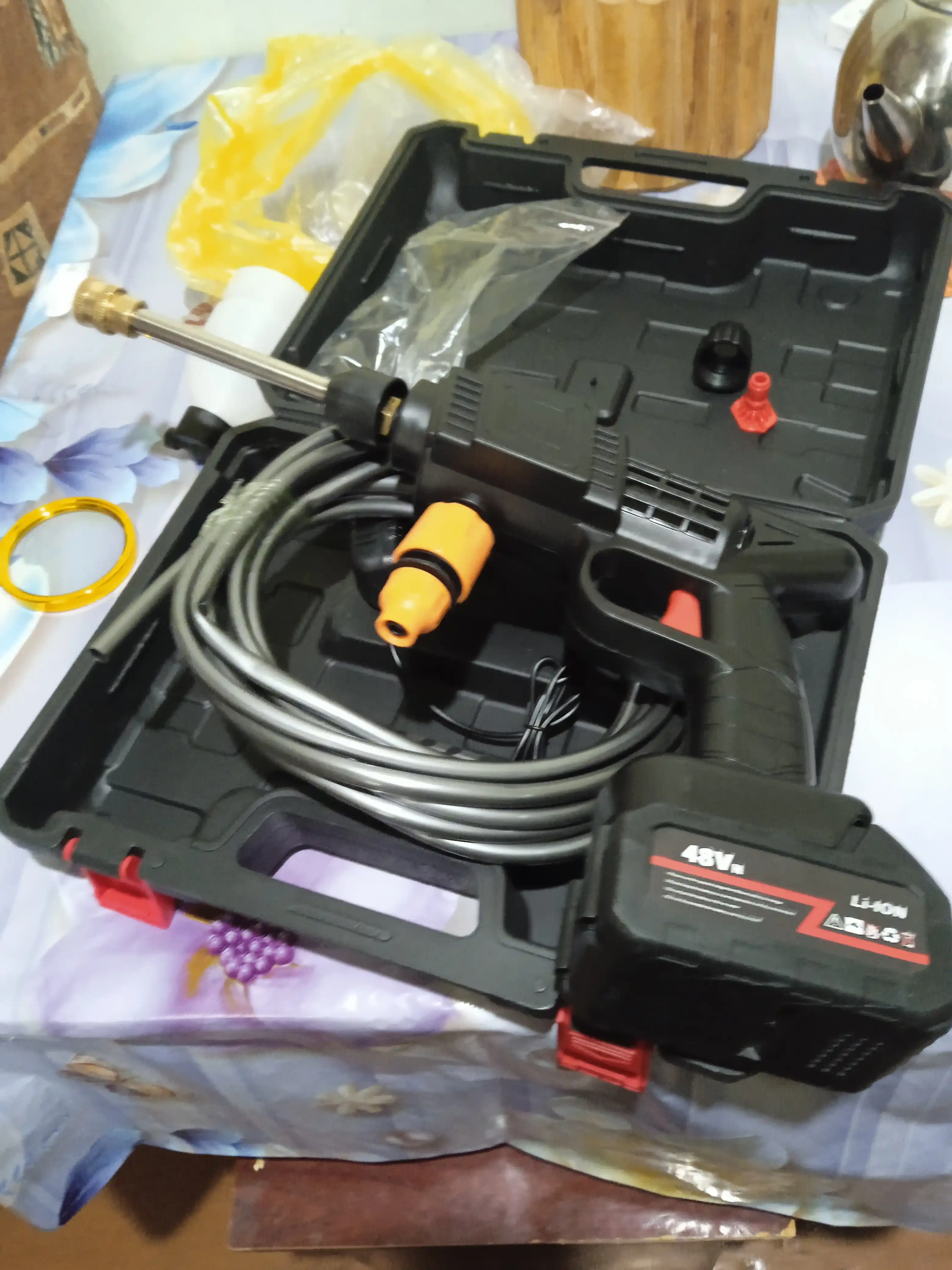Akkumulyatorli mini moyka 48V, avtomobil va uy uchun ko‘pikli bosimli purkagich