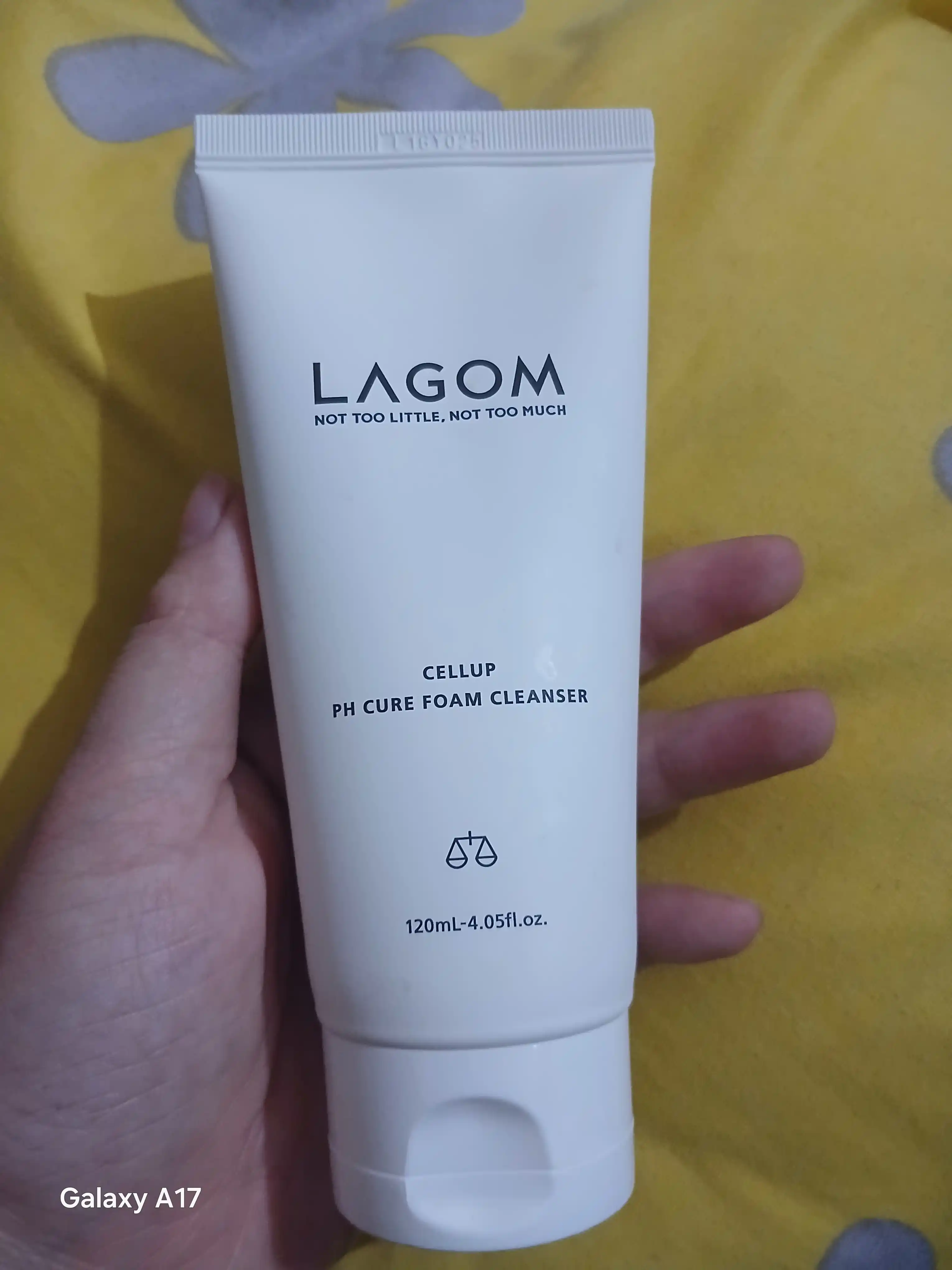Normal, yog'li, ta'sirchan yuzlarga yuz yuvish ko'pigi, Lagom Cellup Ph Cure Foam Cleanser