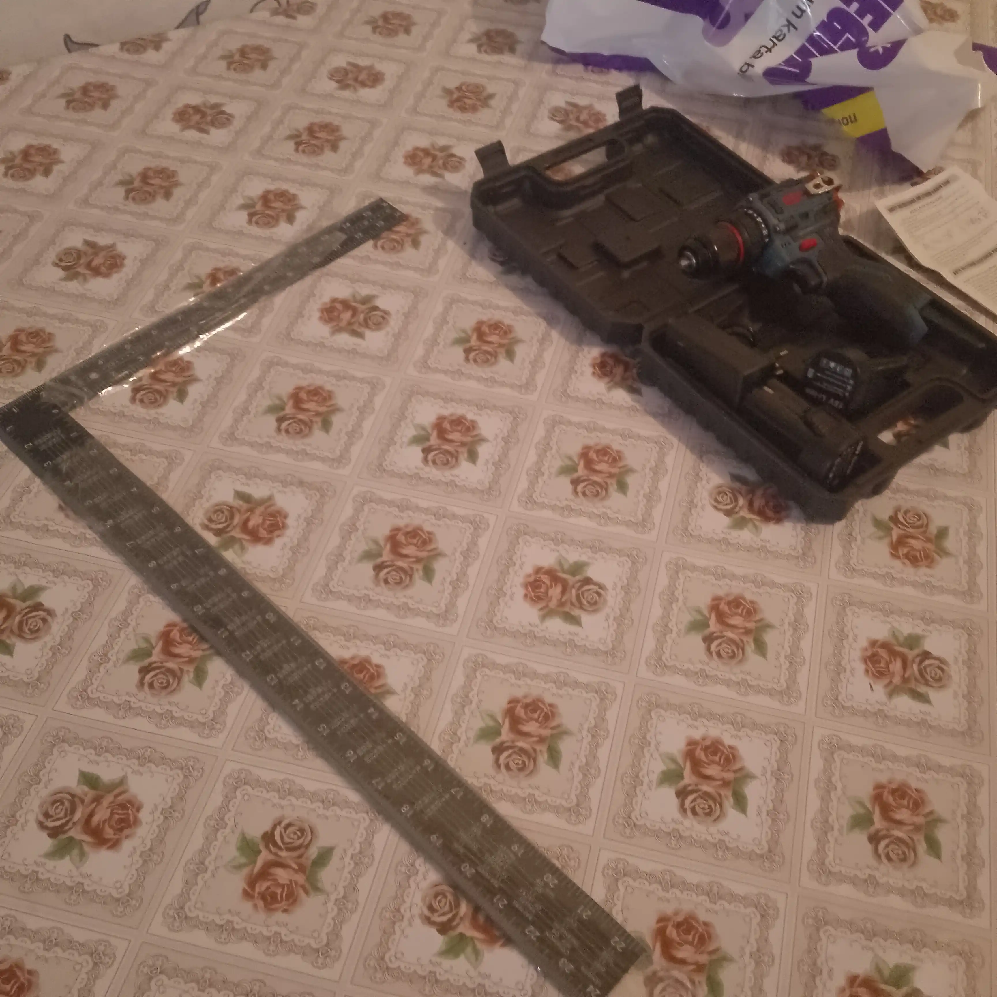 Shurupovyort drel akkumulyatorli cho'tkasiz 18V , 2 AKB bilan