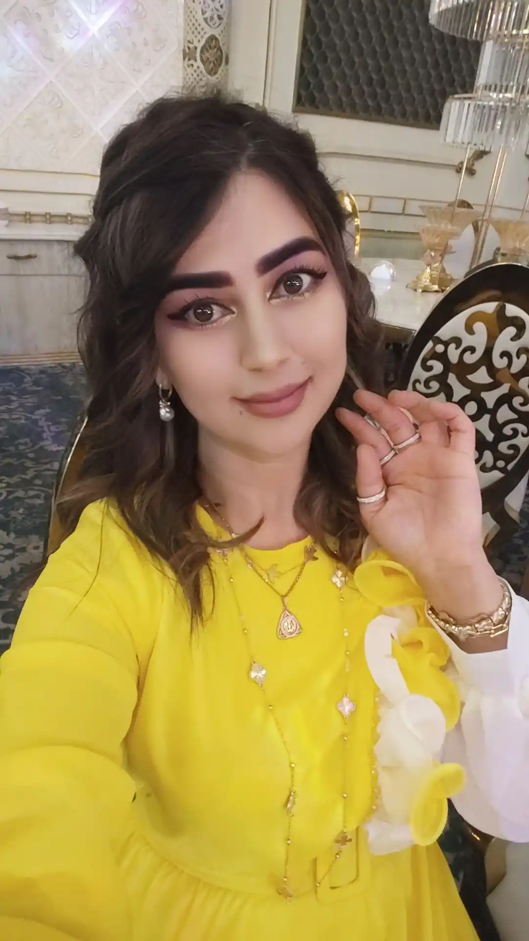 Ayollar uchun bayramona ko'ylaklar, sovg'a uchun, bayram uchun ko'ylaklar, bayramona,