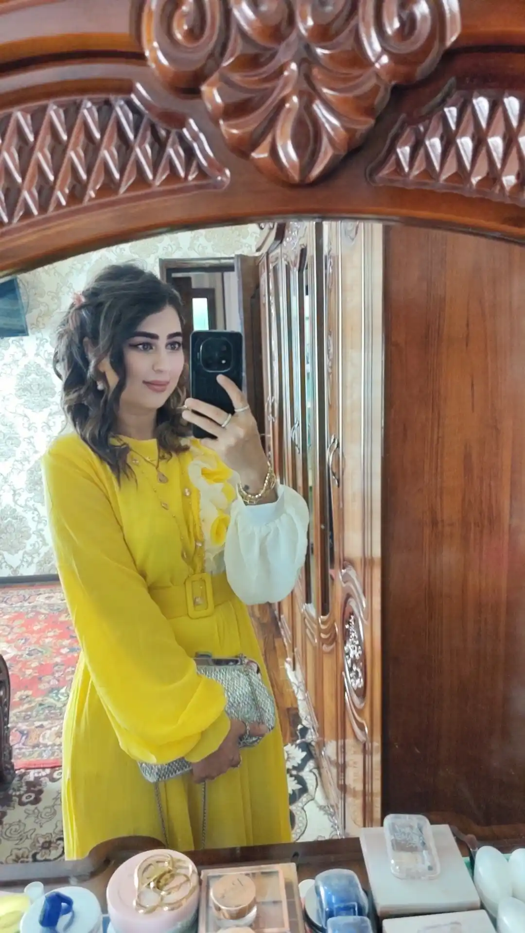 Ayollar uchun bayramona ko'ylaklar, sovg'a uchun, bayram uchun ko'ylaklar, bayramona,