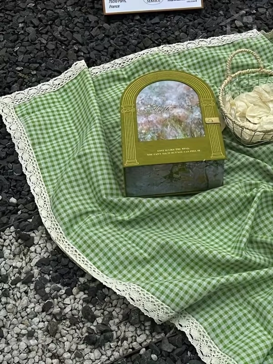 Dasturxon piknik va plyaj uchun