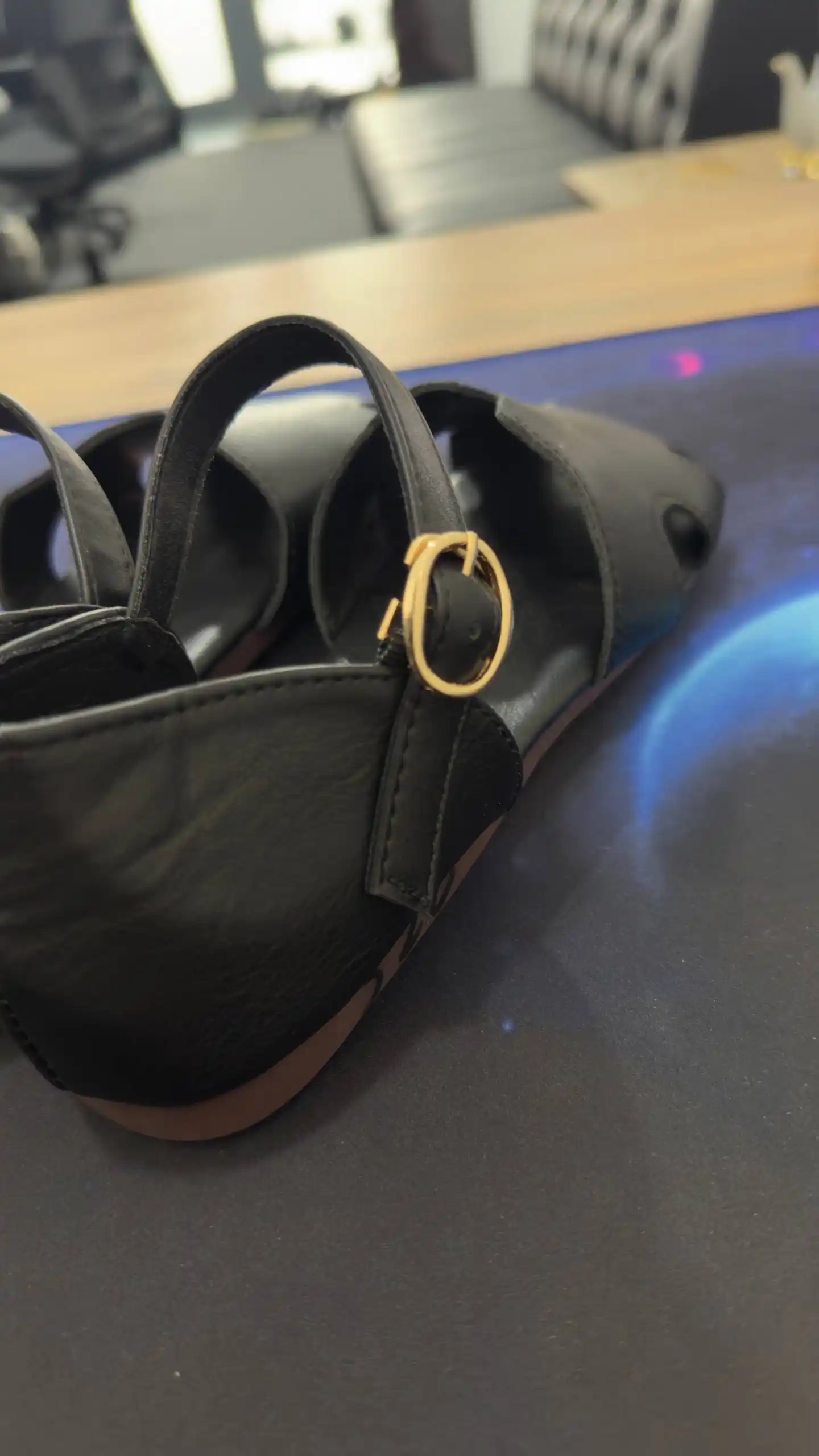 Ayollar uchun oyoq kiyimlar, yozgi basanojka, eko teri, qulay sandal, 36-40 размер